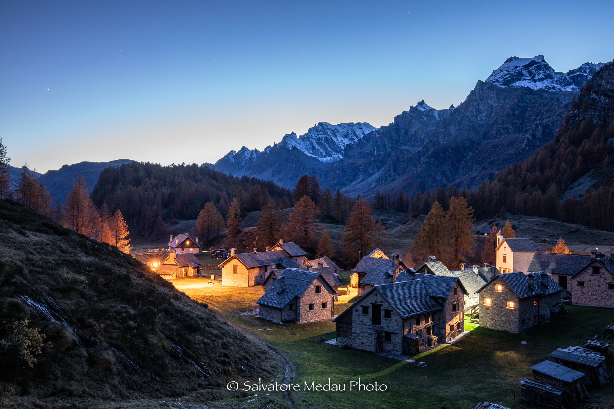 Primi luci della sera all'Alpe Crampiolo