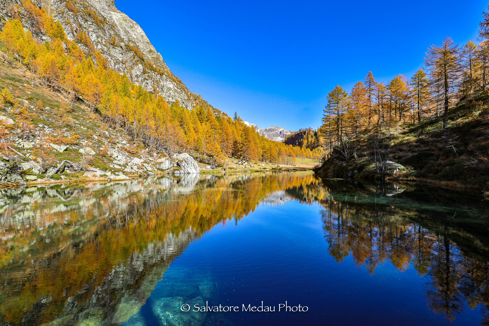 Alpe Devero, Lago delle Streghe in veste autunnale