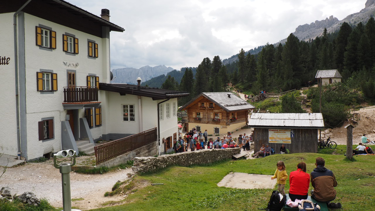 Gardeccia refuge area