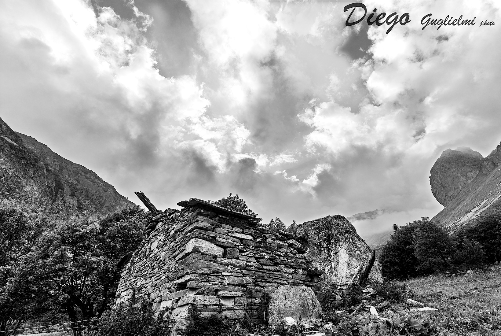 Antiche pietre . Val Varaita (Cuneo)