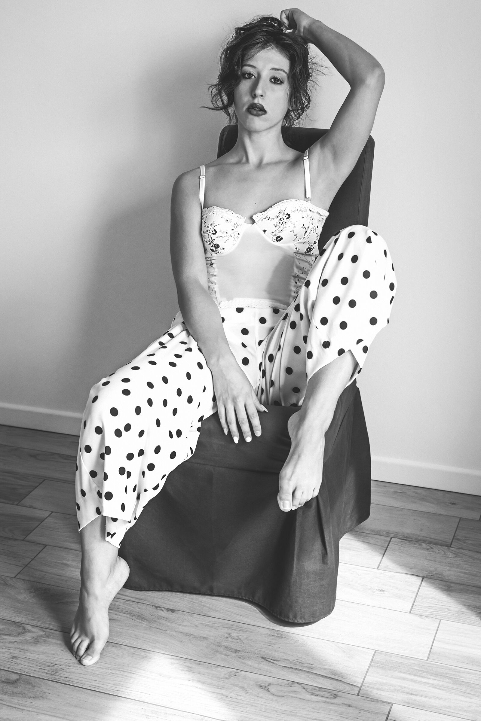 Micaela, Outfit according to 1 BN