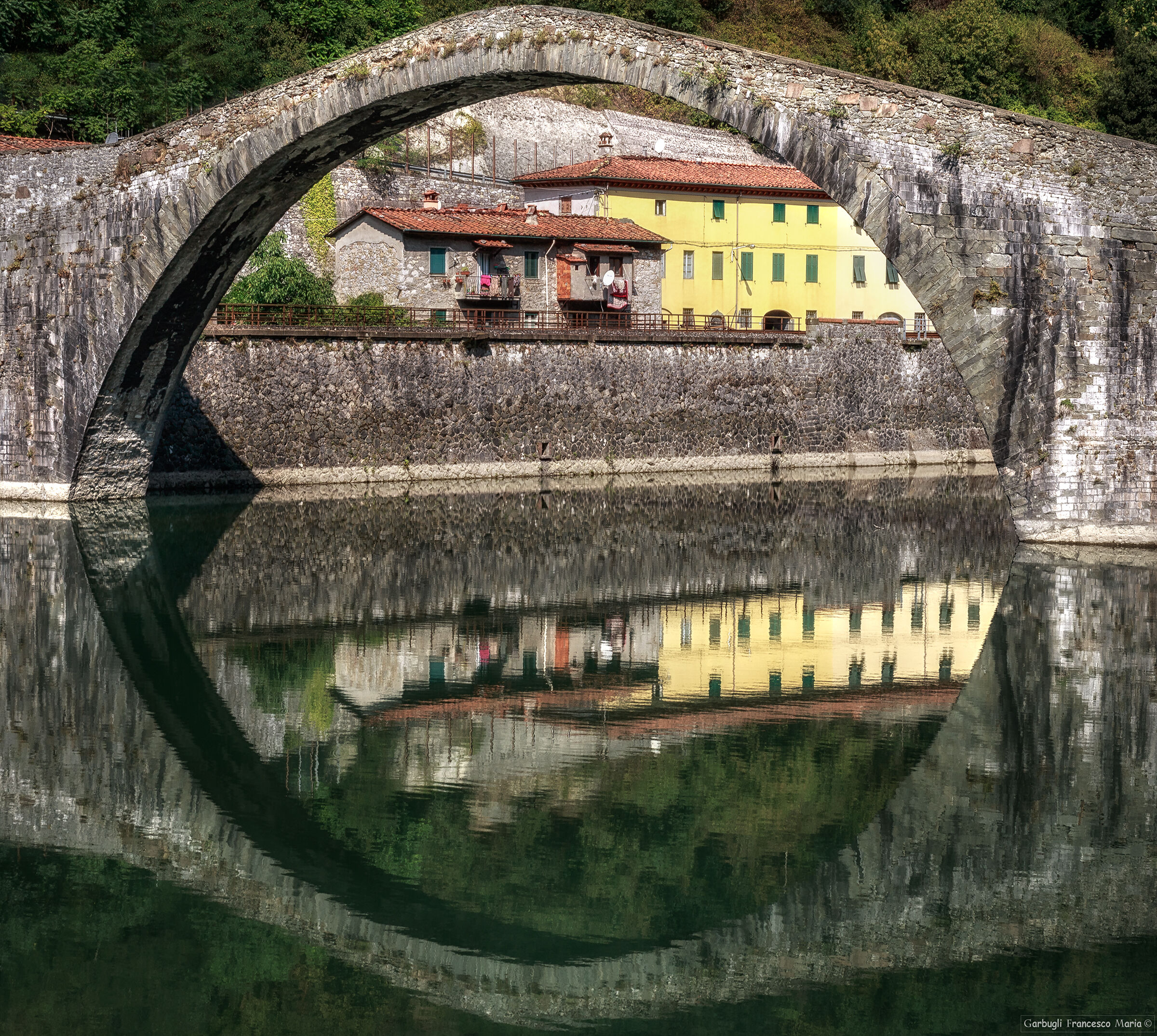 The O of the Devil's Bridge - LU