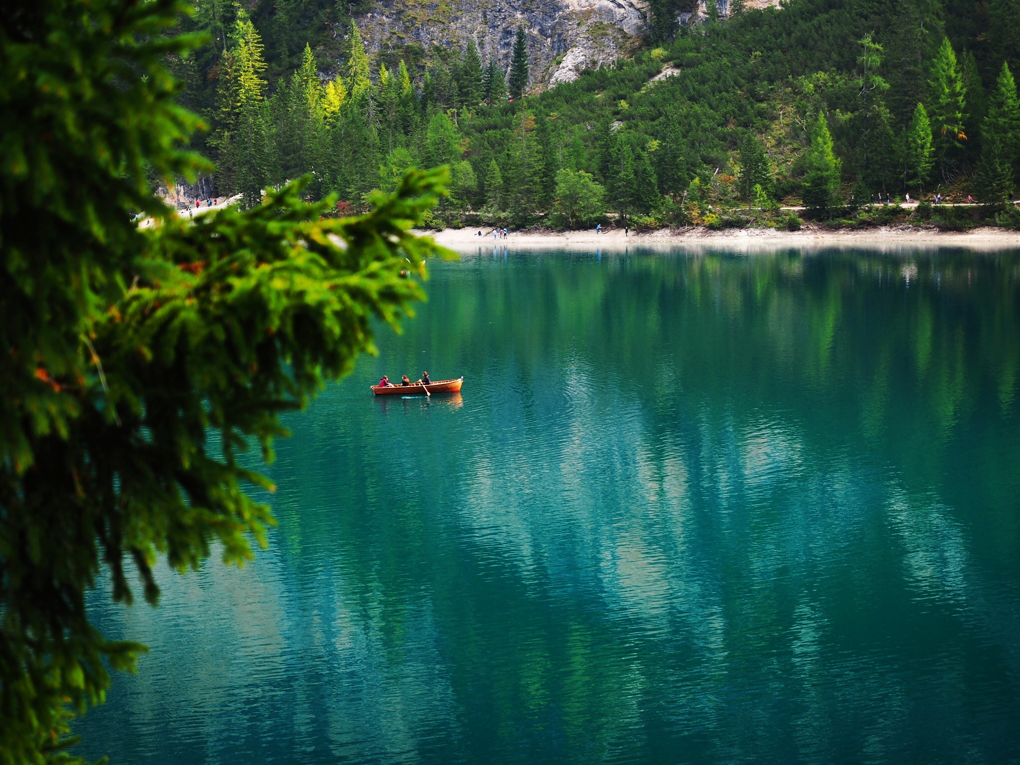 Boat in Braies (2)