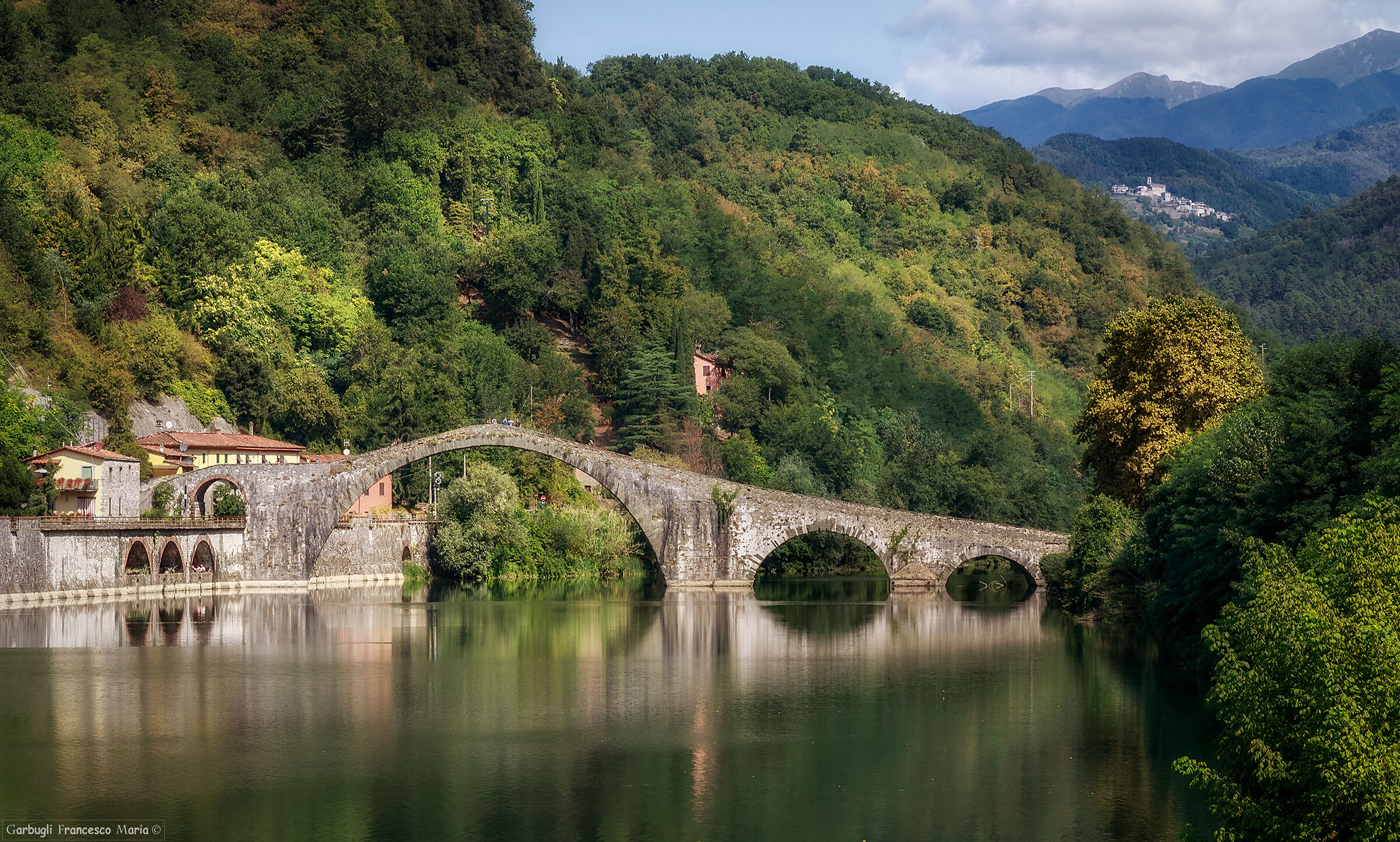 Il ponte nel verde - Borgo a Mozzano LU