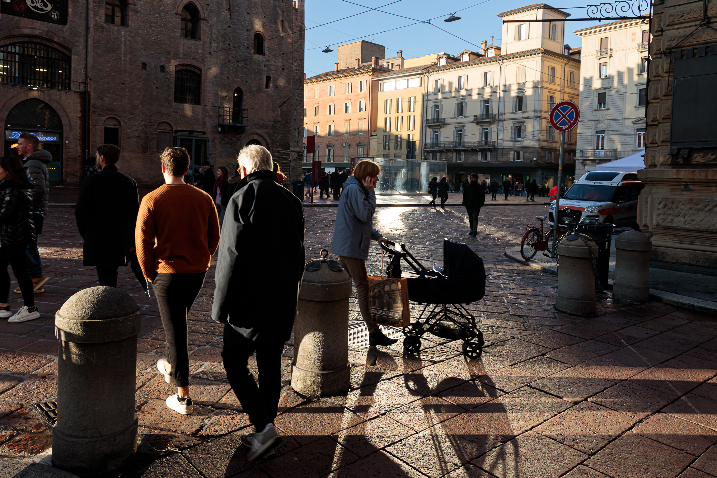 Beautiful autumn light today in Bologna