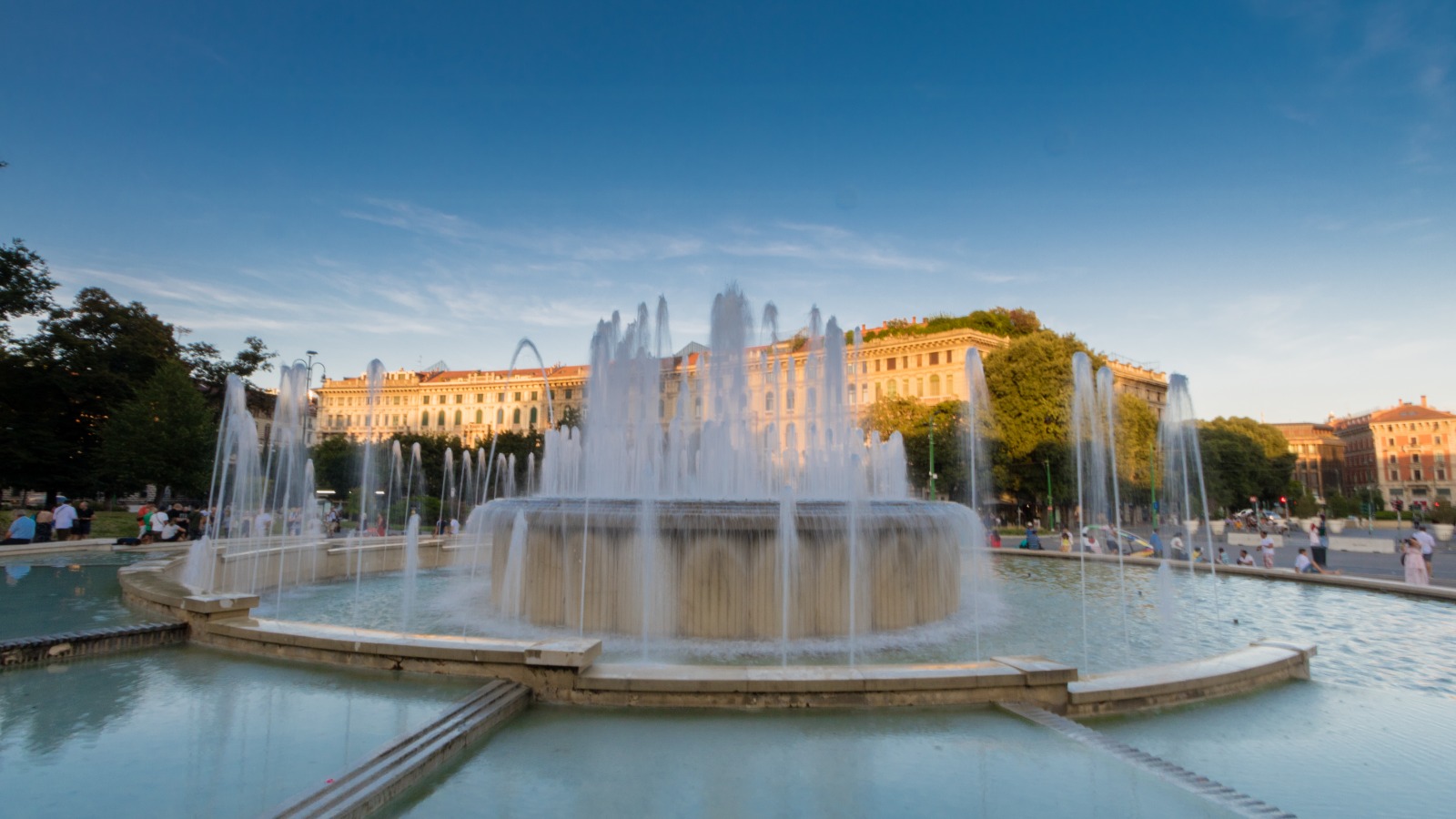 Fontana Piazza Castello Milano