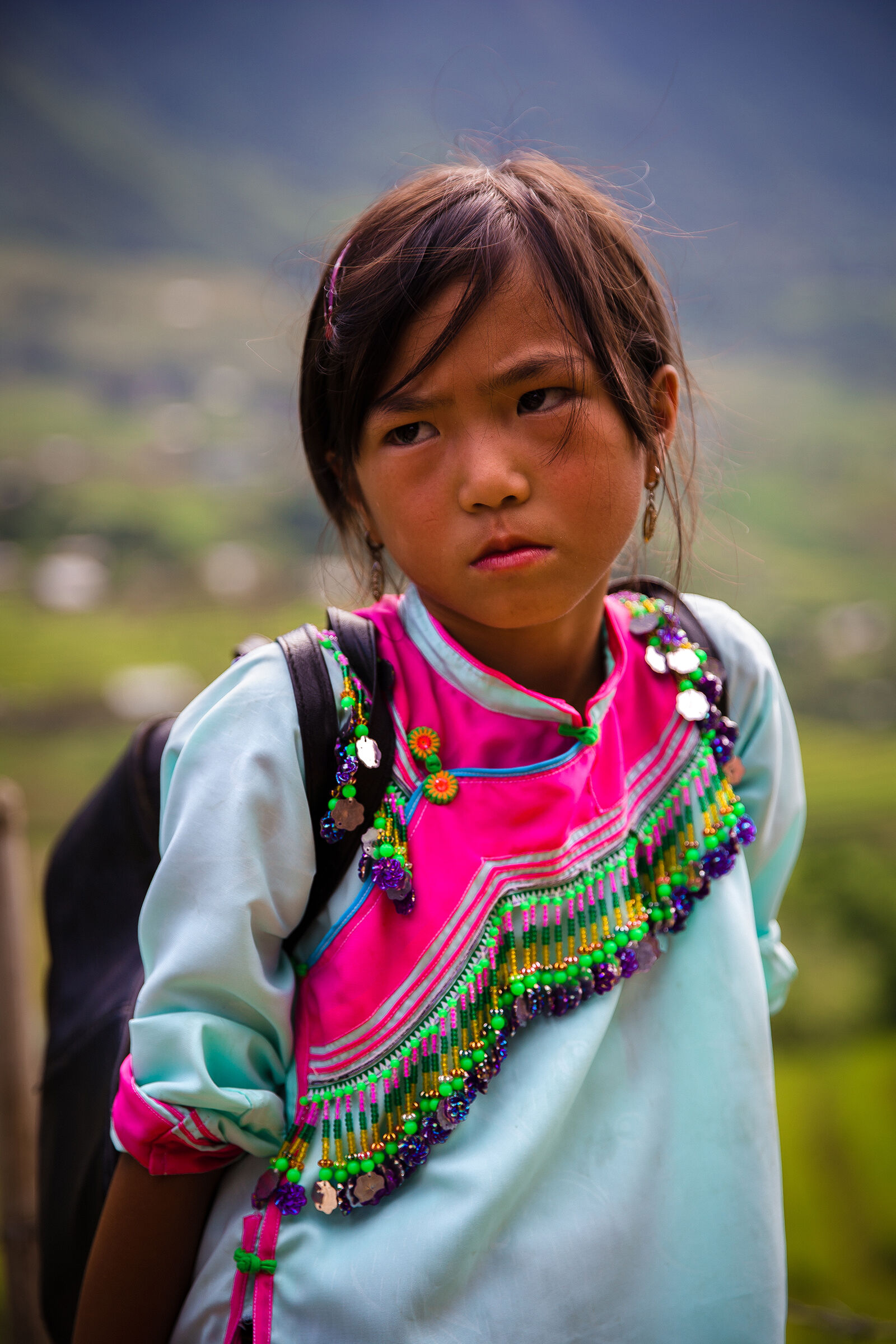 Giovane ragazza Hmong