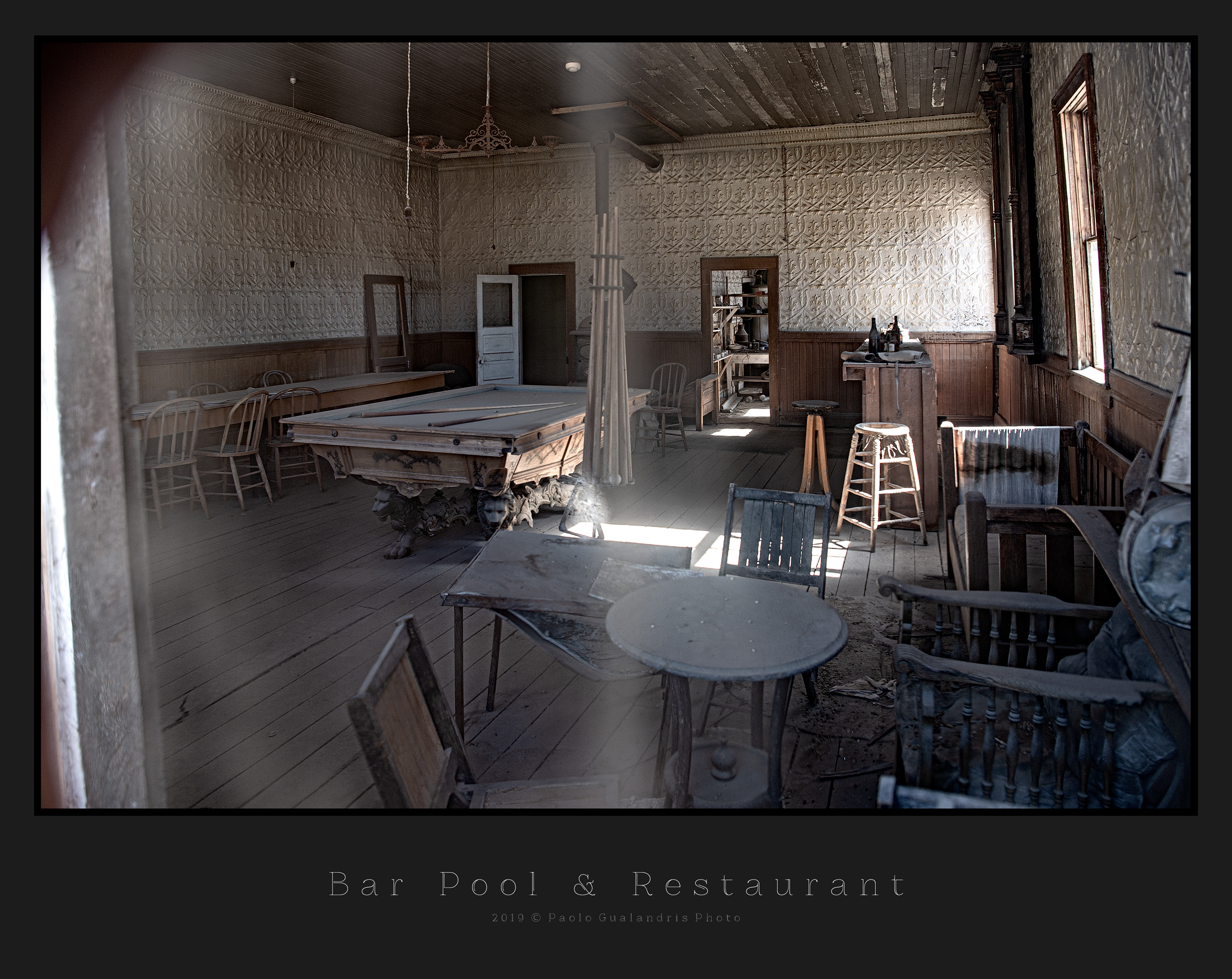 Bar Pool & Restaurant