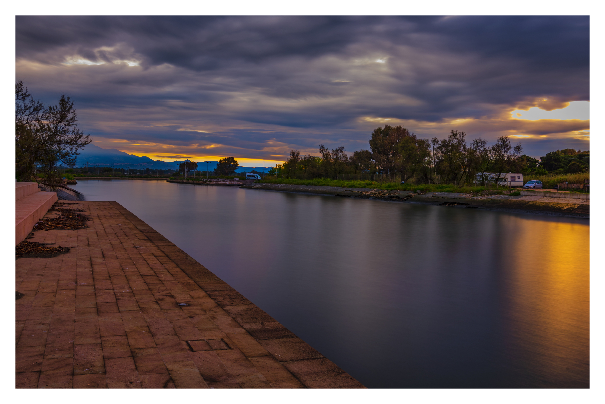 Porticciolo all'alba