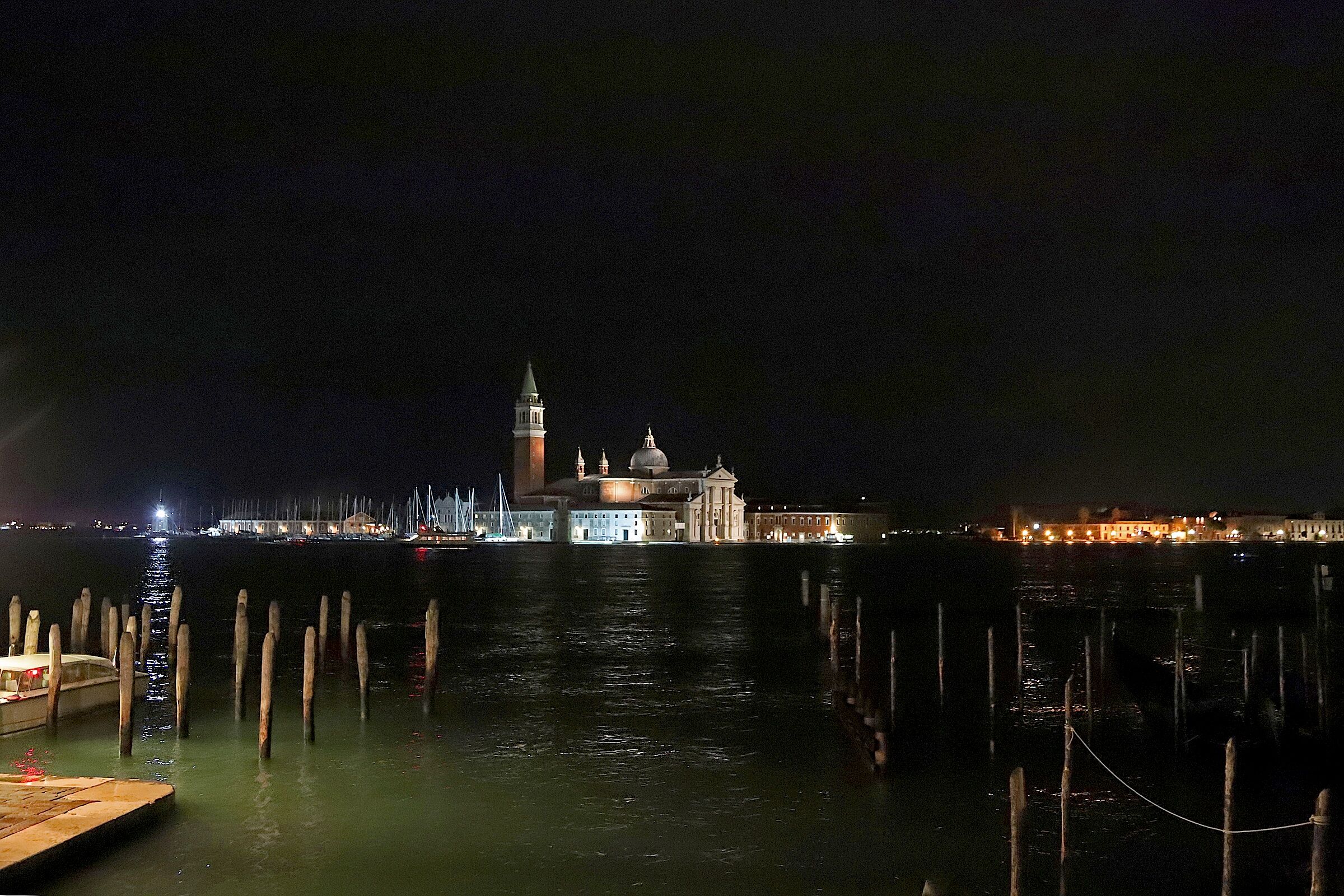 ....e la barca passò...