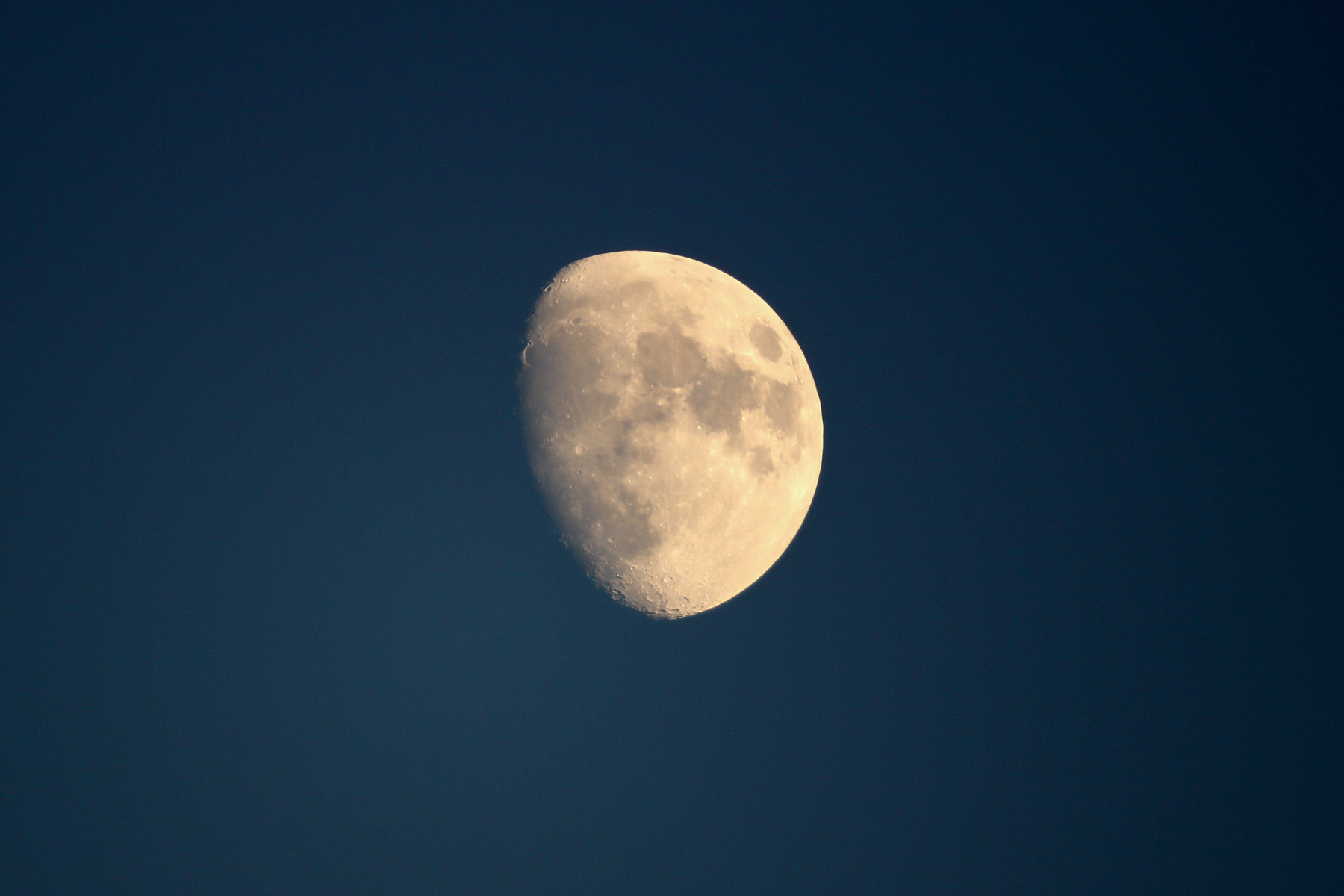 La luna del 7dic19