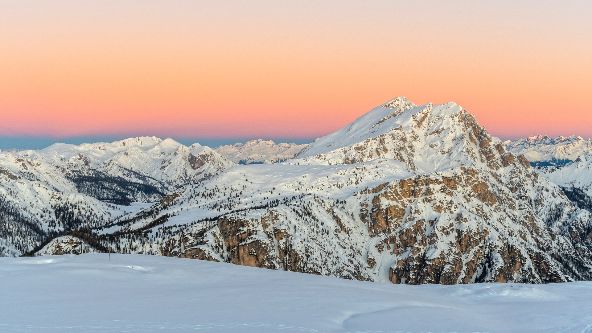 Vallandro Peak at Dawn