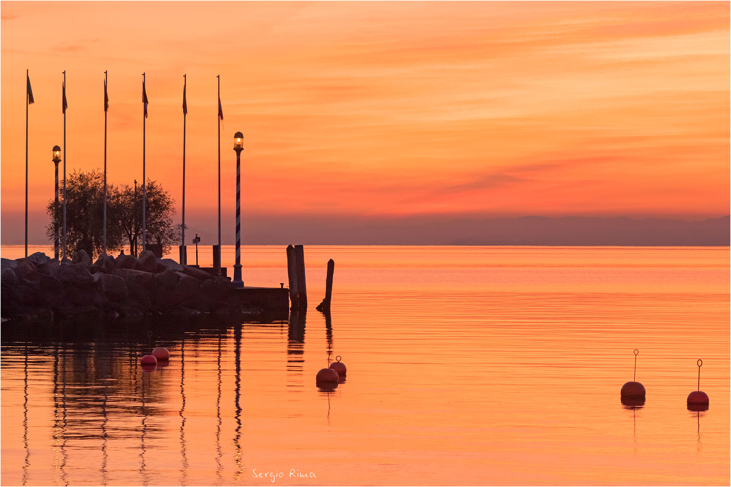 Sunset on the lake/3