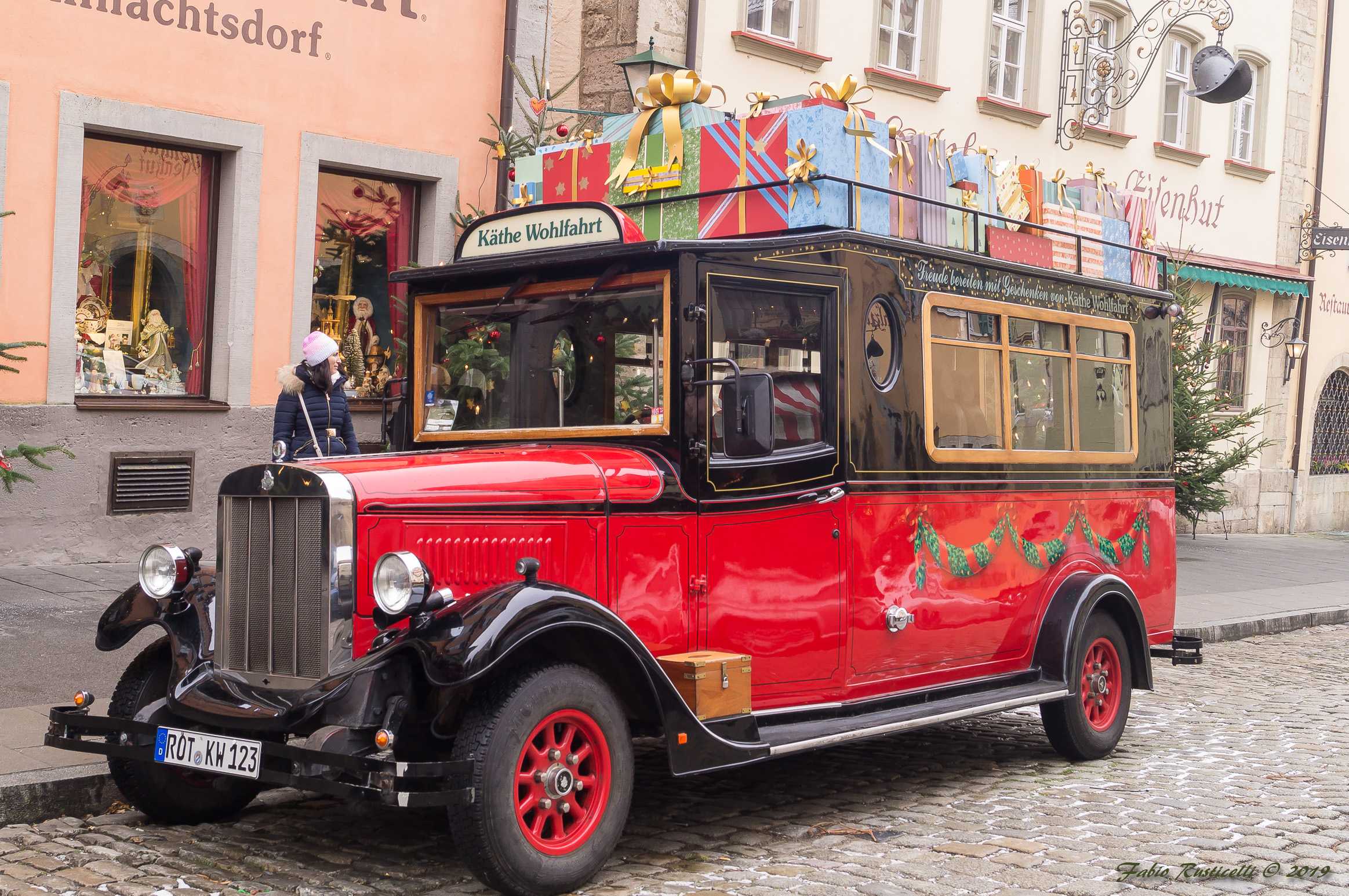 Santa Claus is coming!