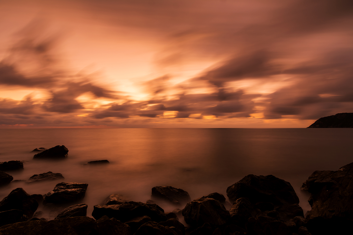 Cloud games and colors