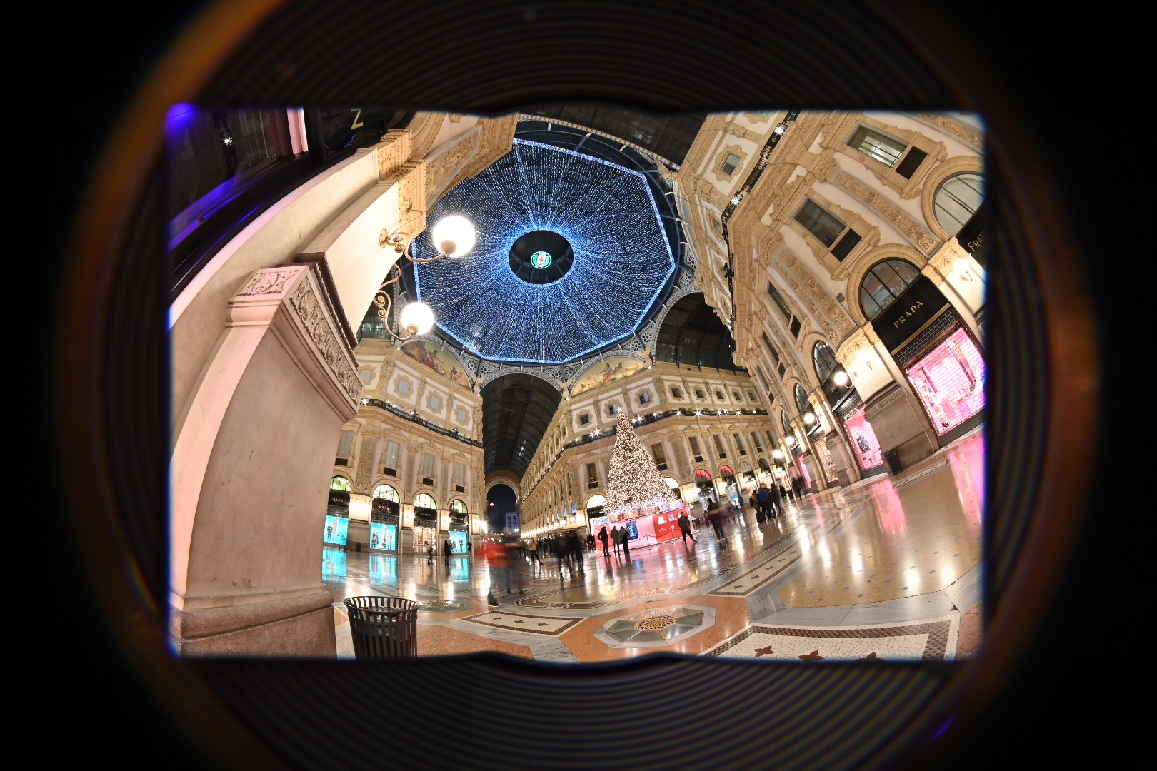 Milan and Christmas 7