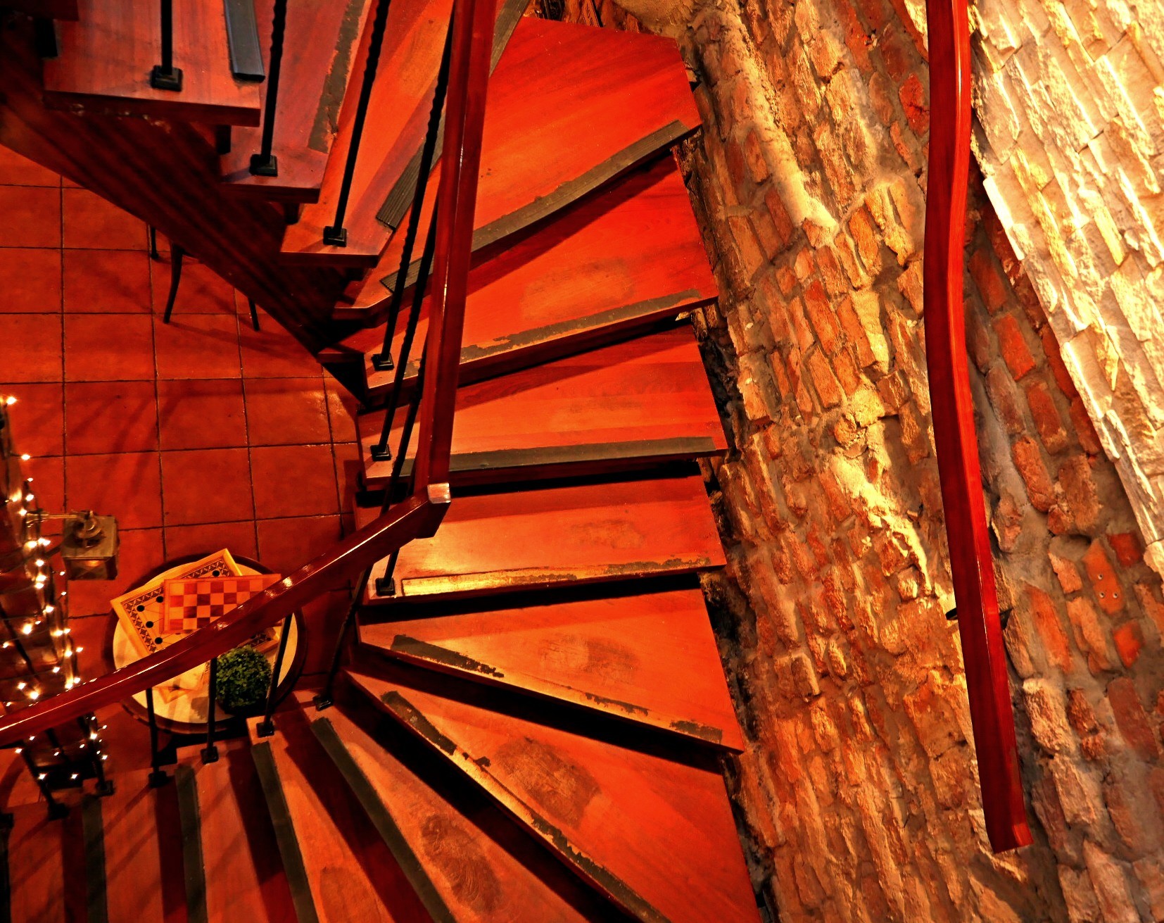 Nel piccolo caffè 2