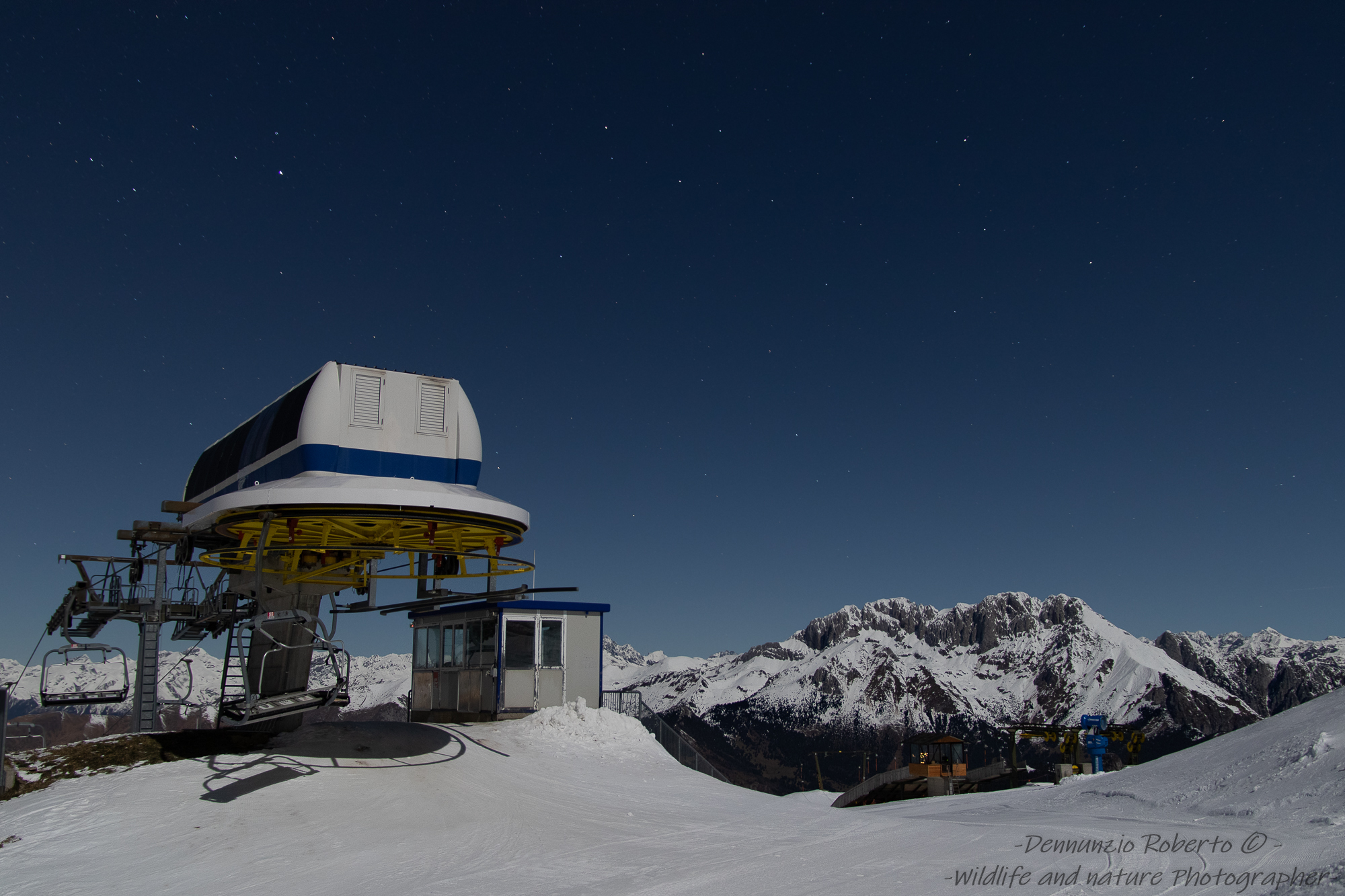 Pora peak in the moonlight
