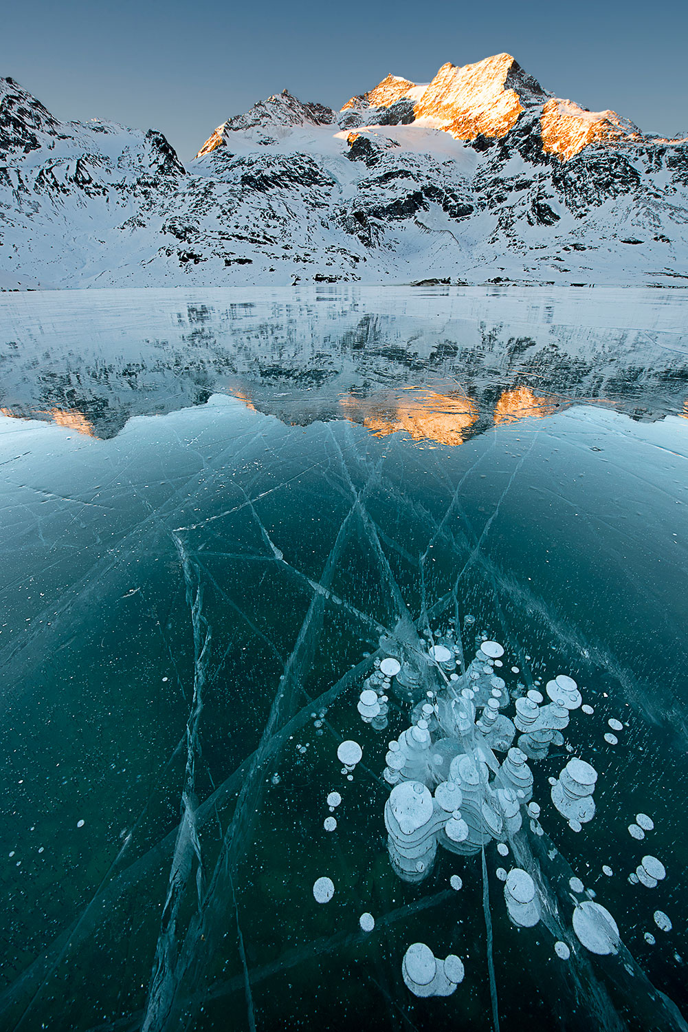 Lago Bianco In inverno all'alba