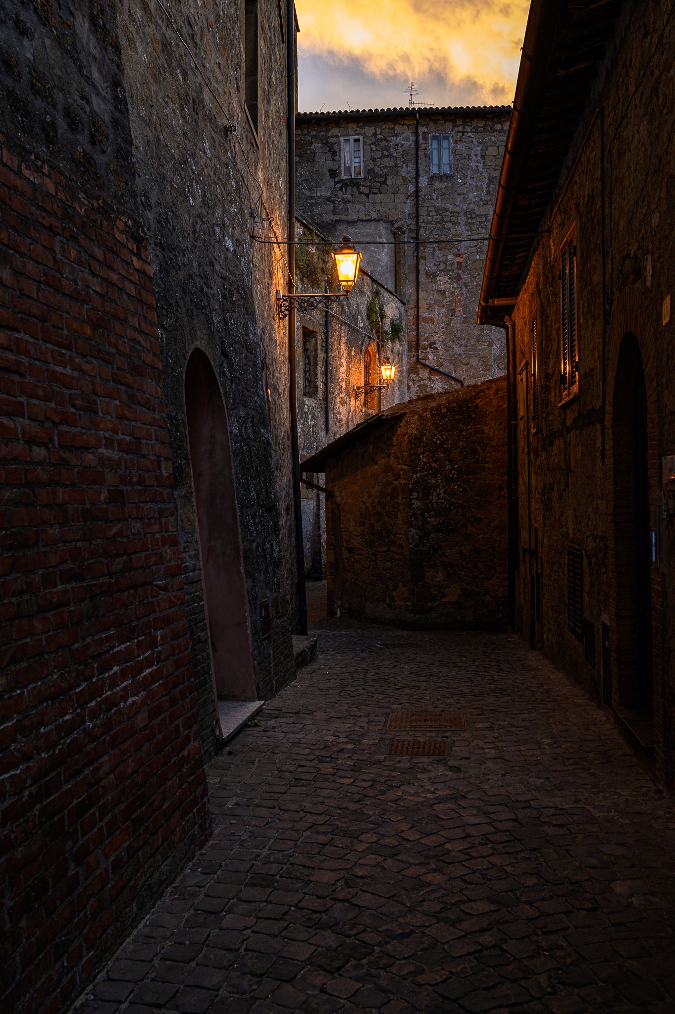 Le vie di Grotte di Castro - Tuscia