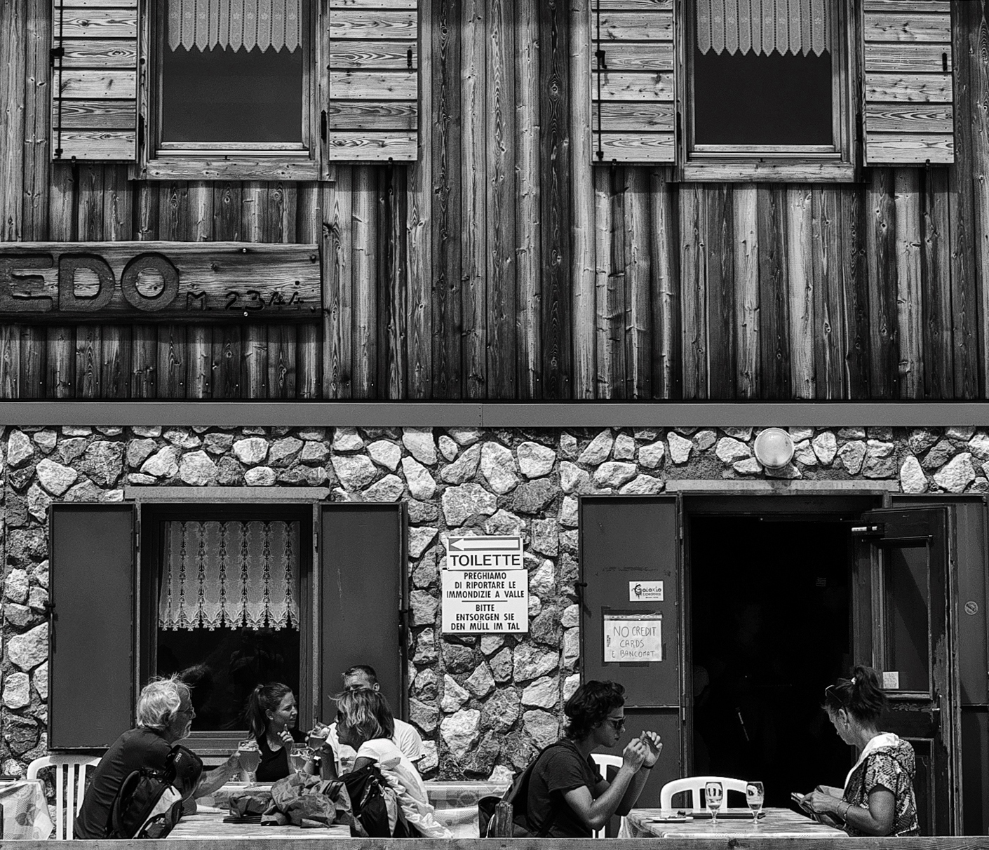 Crop that becomes street ?