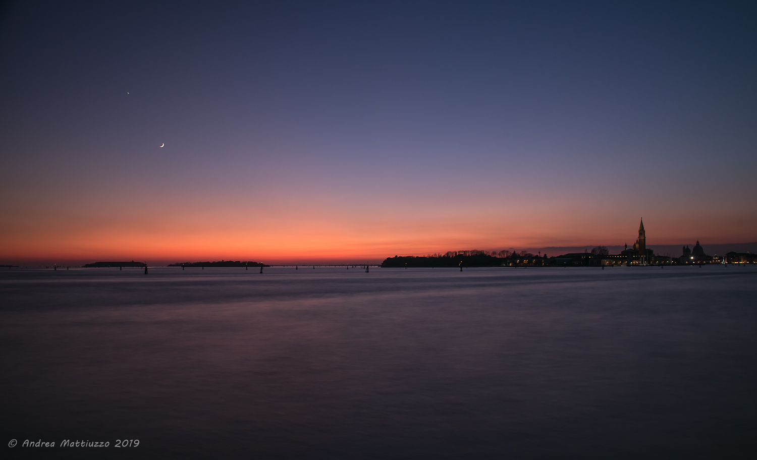 Congiunzione Venere luna a Venezia.Isola di San Giorgio