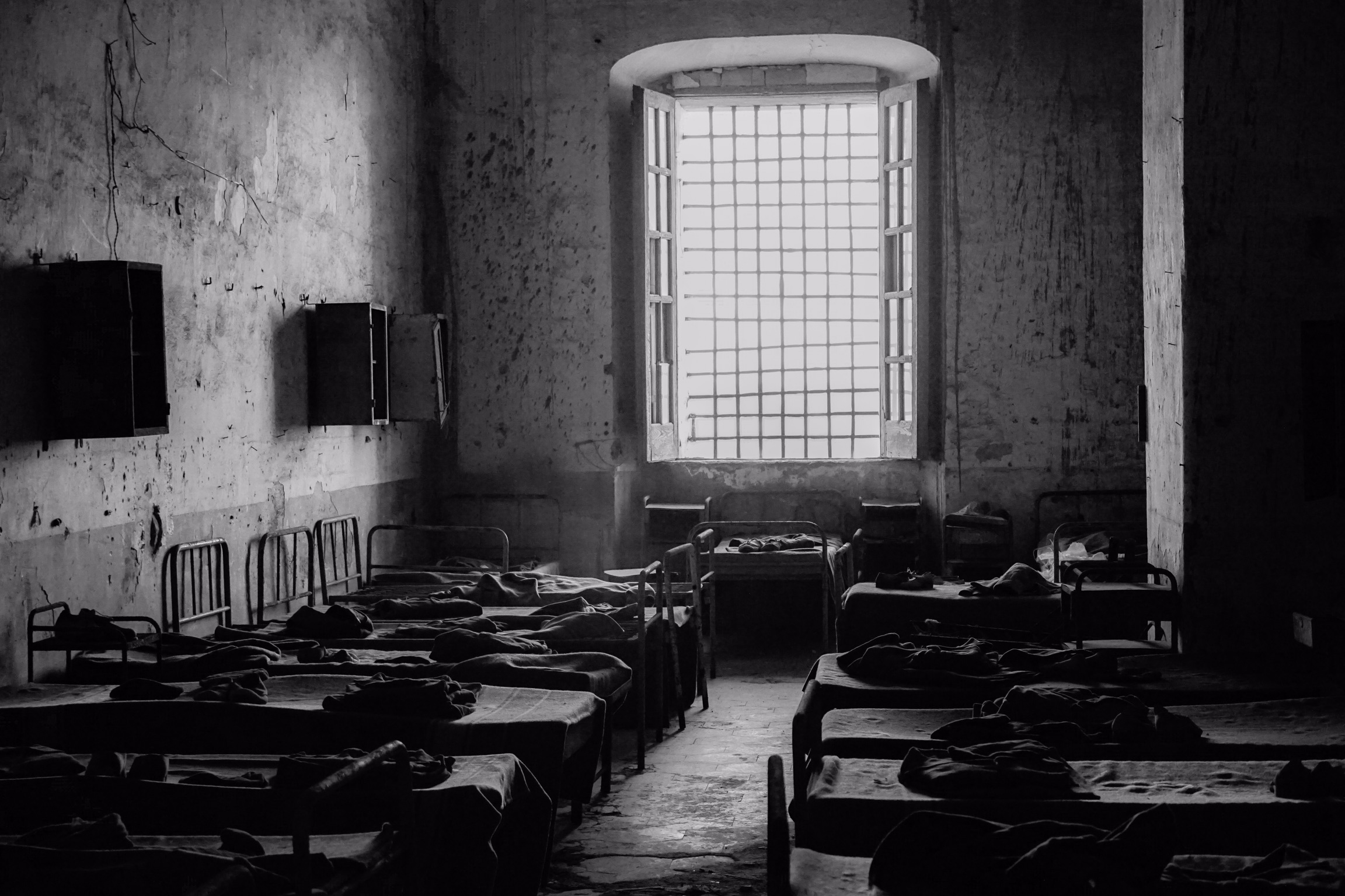 Palazzo D'Avalos former prison. Cell called "of twenty-one"