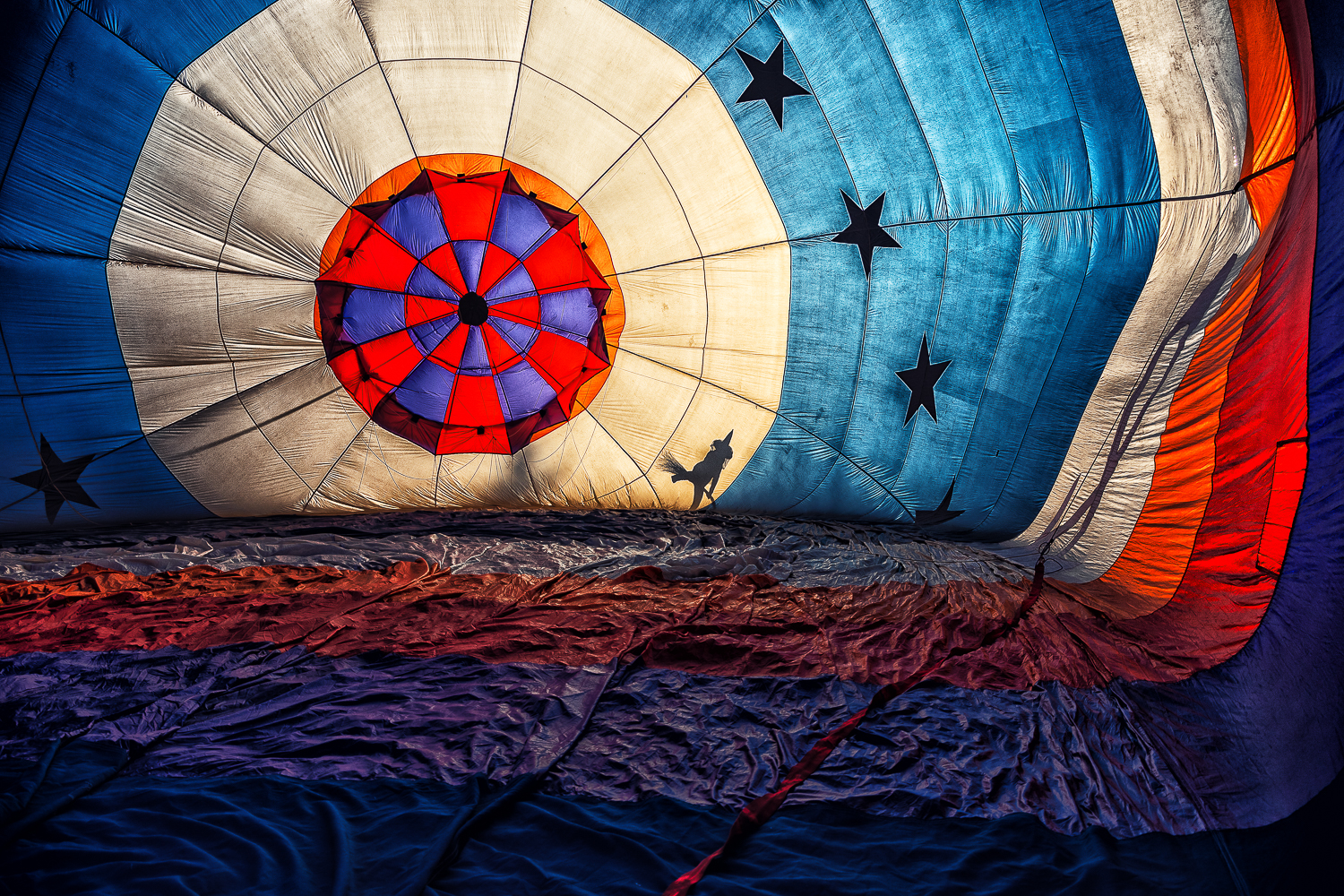 La befana arriva in mongolfiera