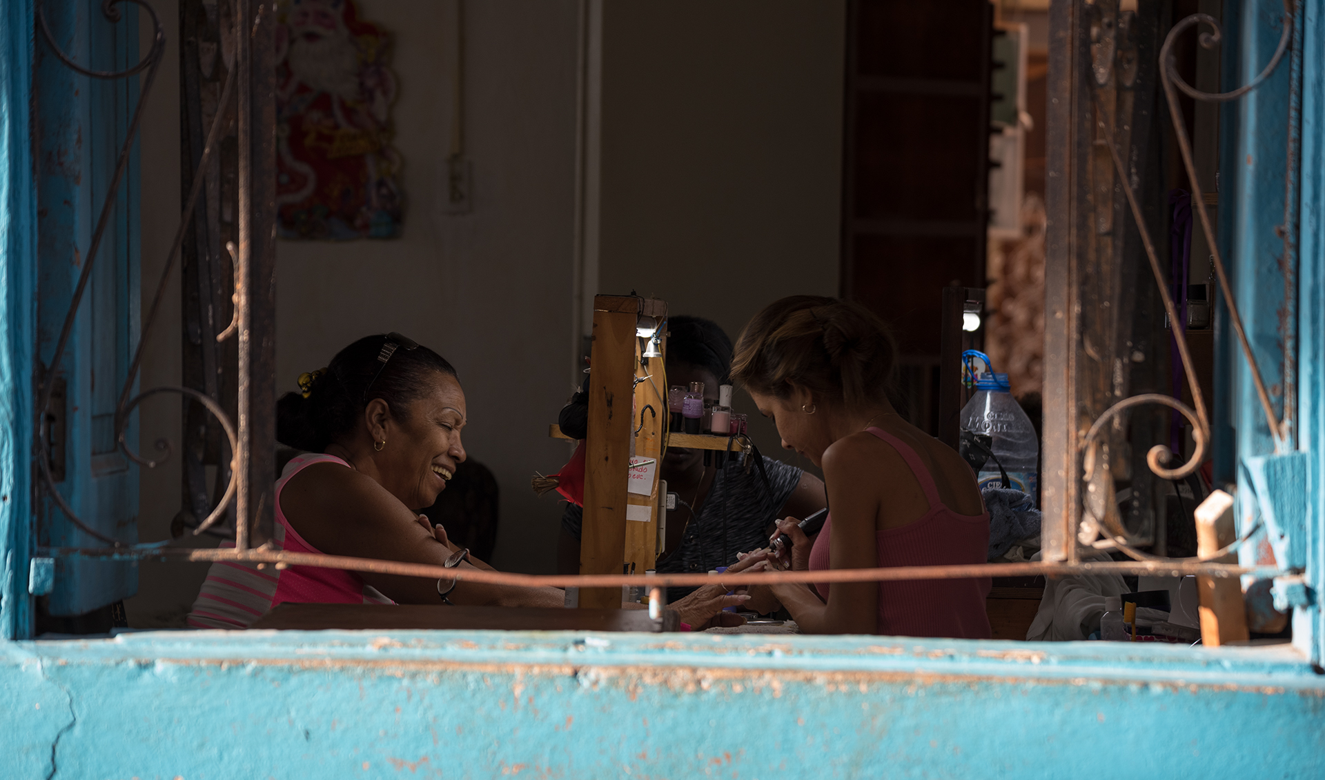 Risas y Manicura - Havana