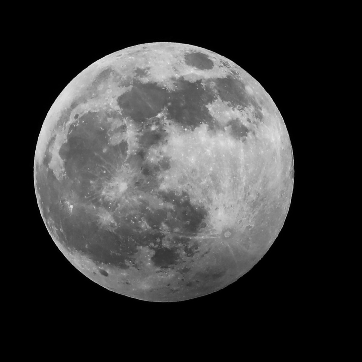 La prima luna piena del 2020