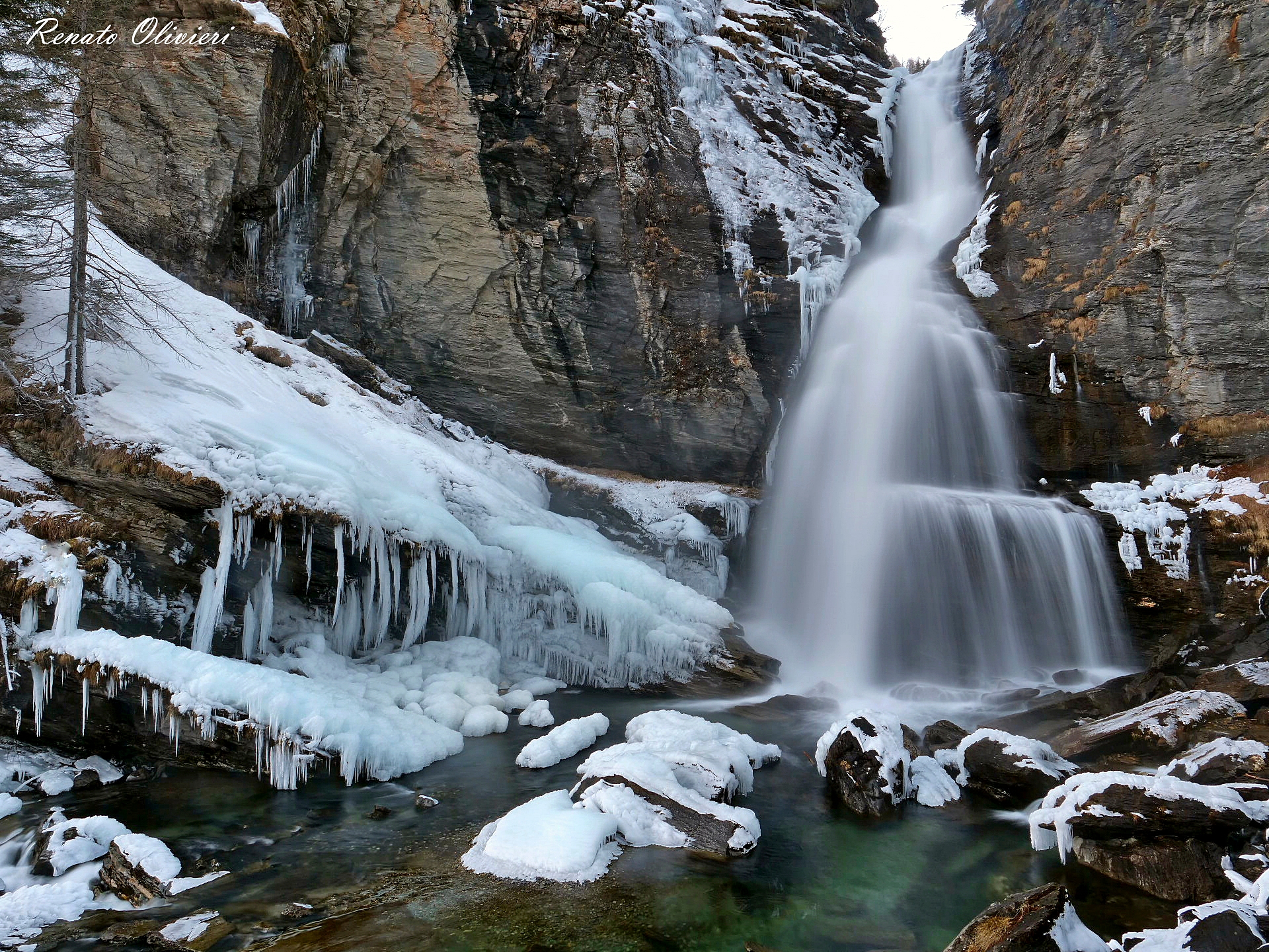 Cascata di Goglio ( Val formazza ) Alpi Devero