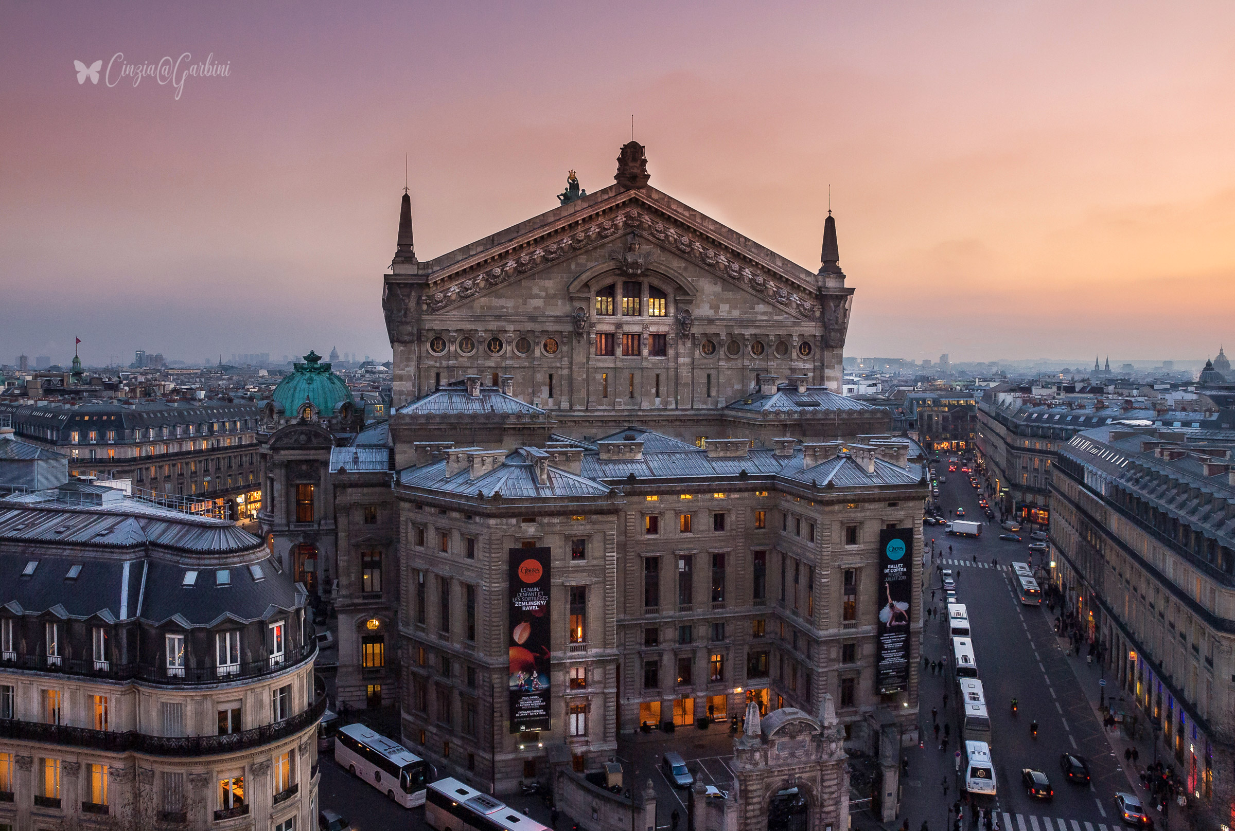 uno sguardo su Parigi di sera
