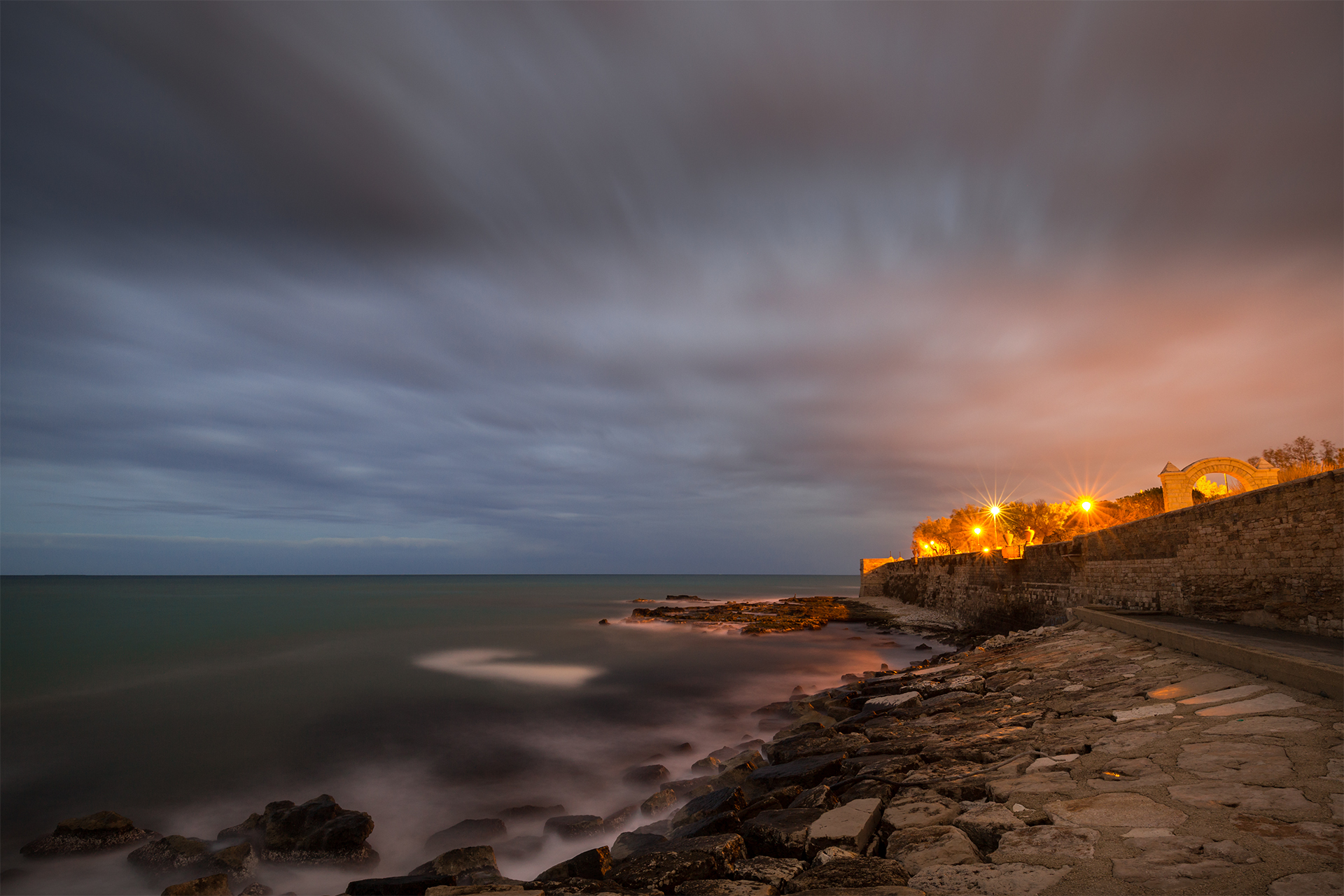 Ultime luci su Trani