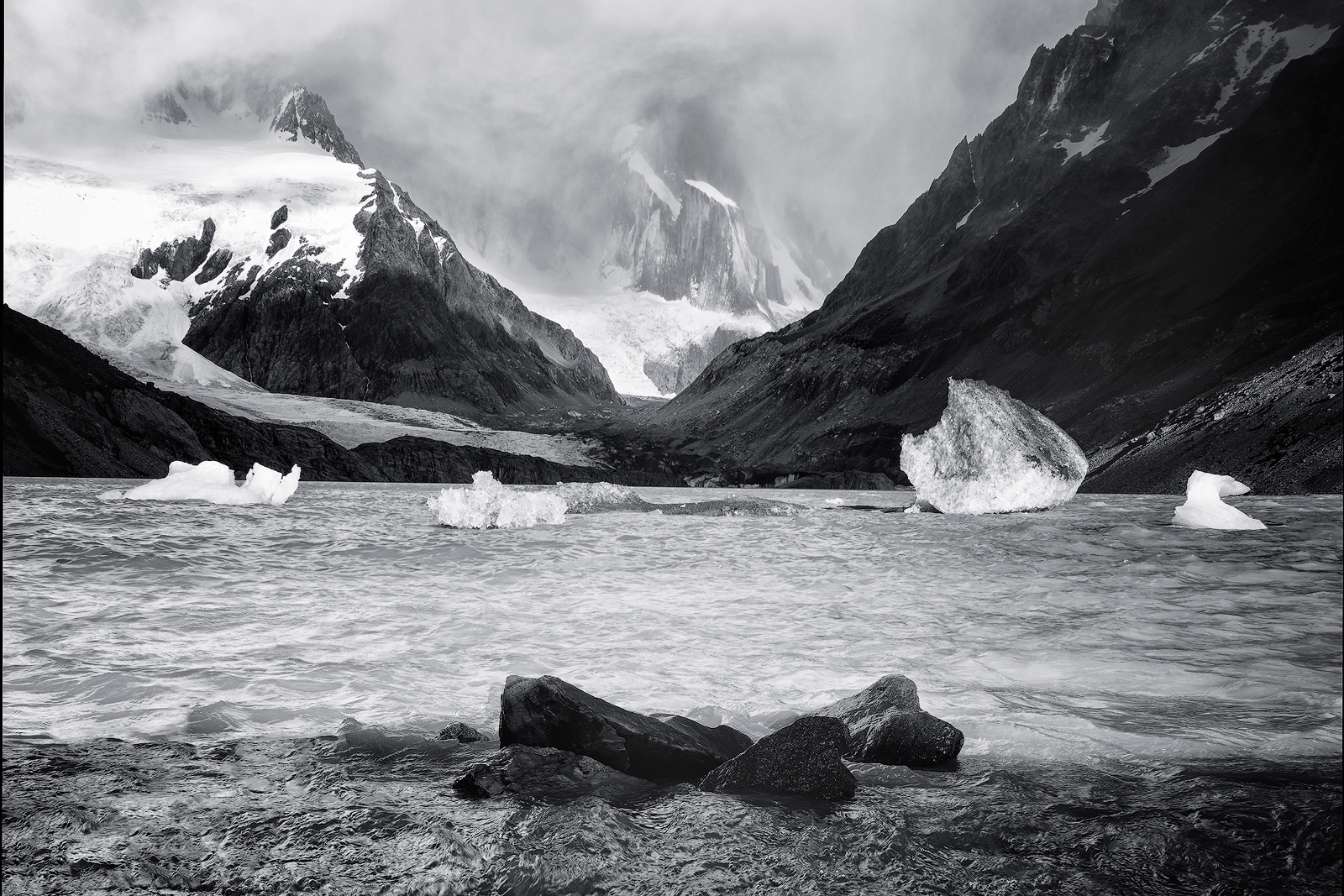 Cerro Torre nella nebbia