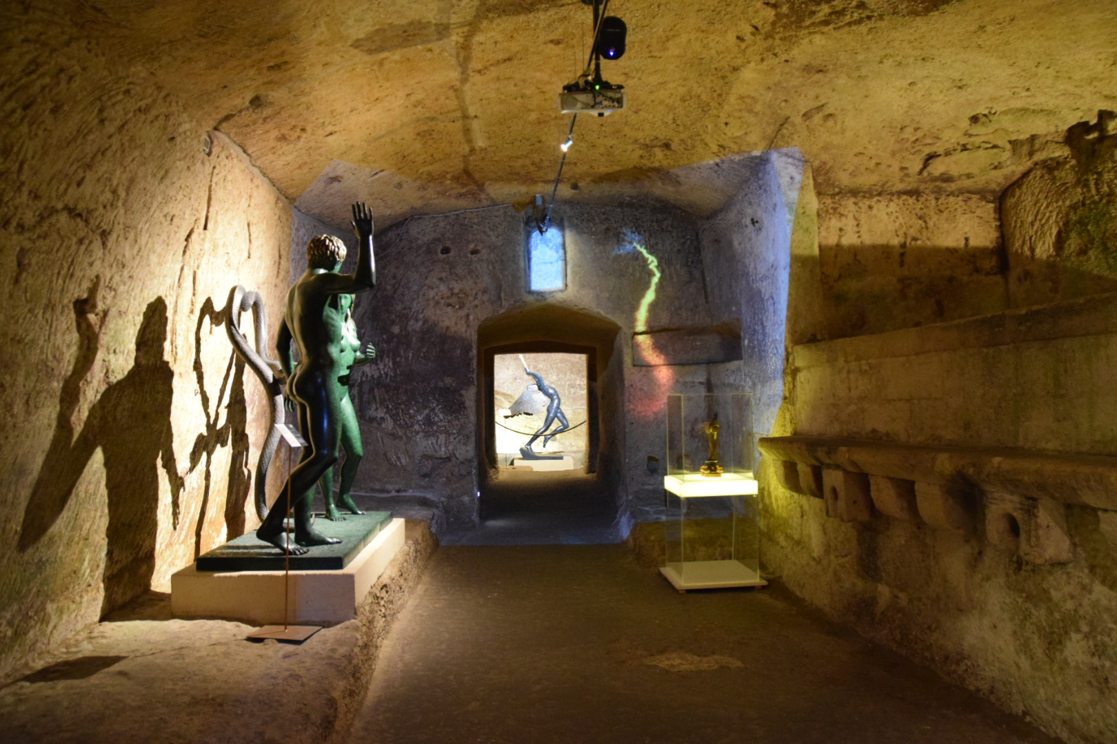 Dali, light games and sculptures