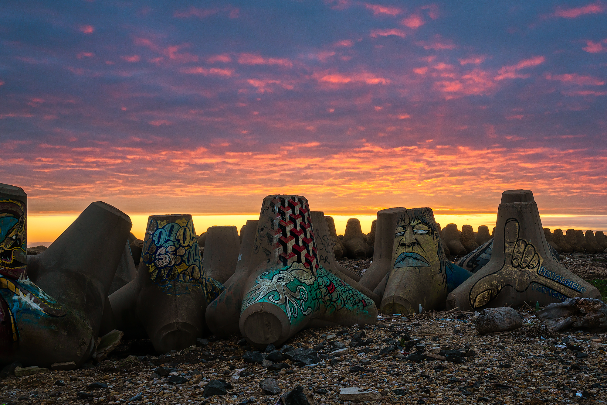Frangiflutti al vecchio Faro di Fiumicino