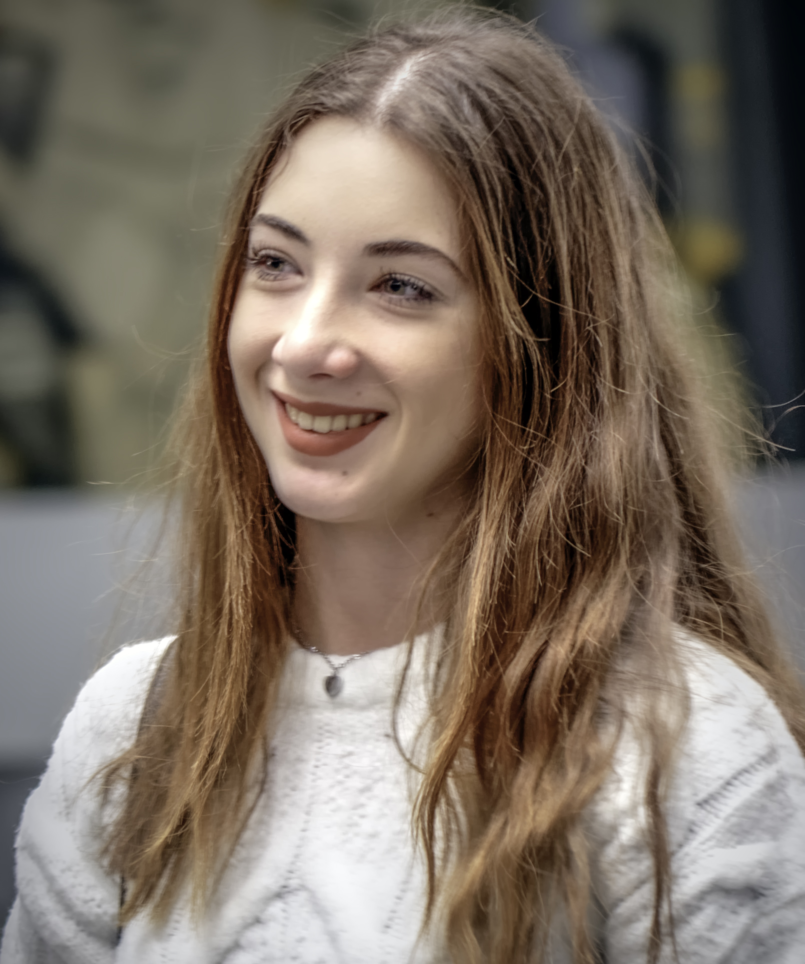 Medieval bridesmaid at MauTo