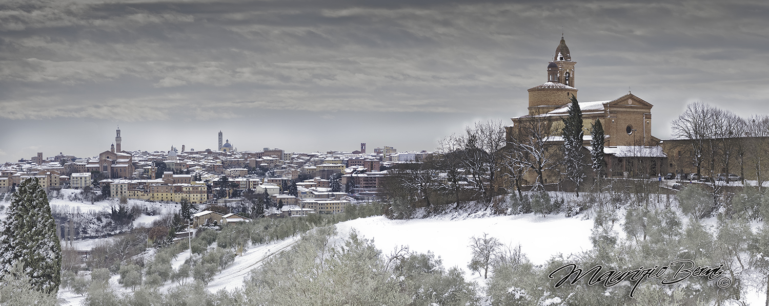 Siena innevata
