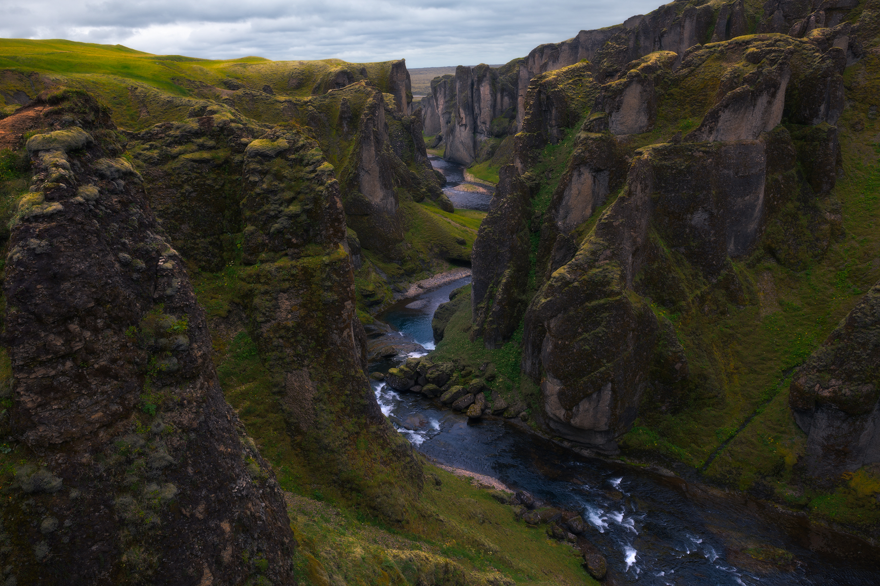 Fjadrargljufur Canyon