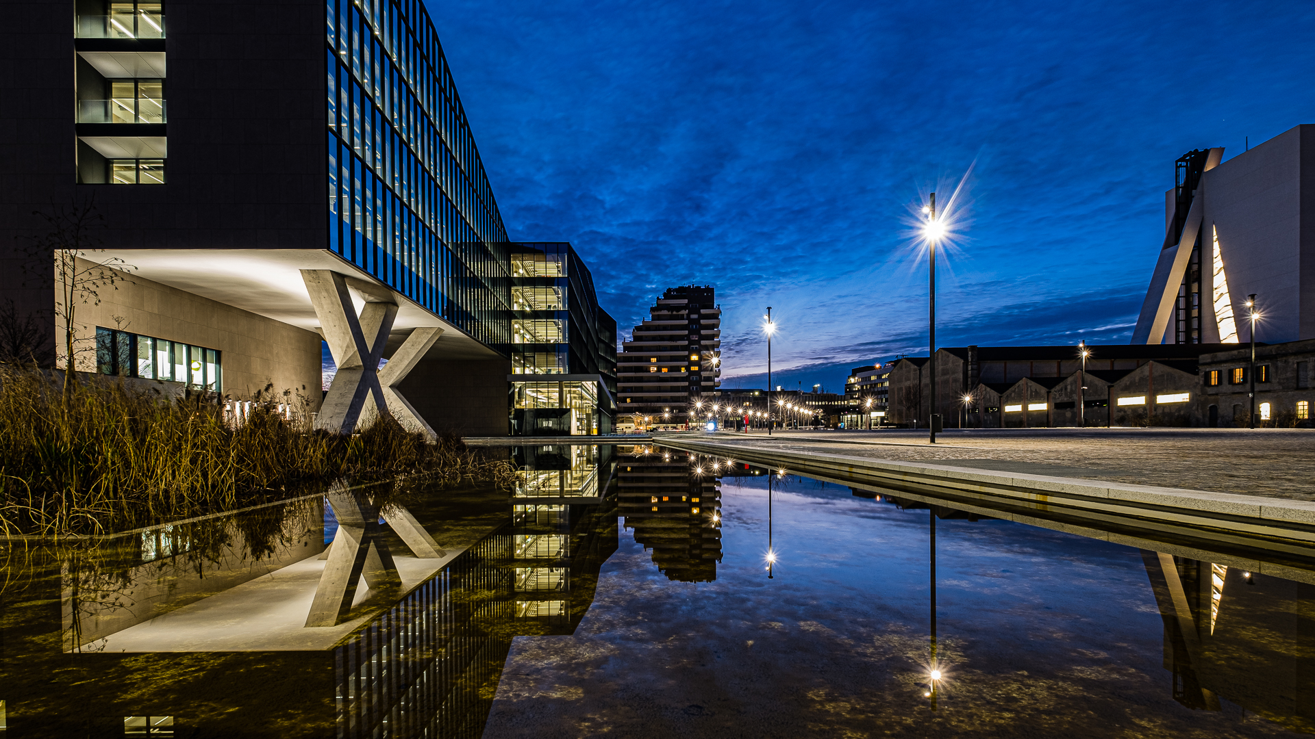Milano - Piazza Olivetti