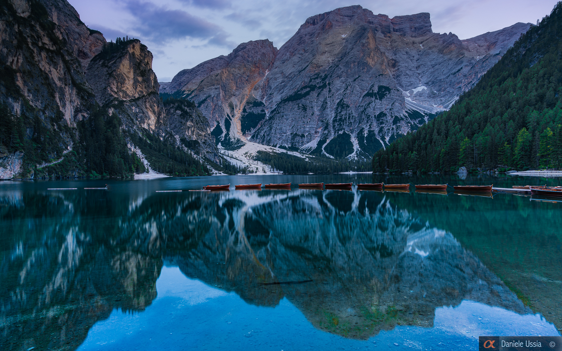 lago di Braies al tramonto
