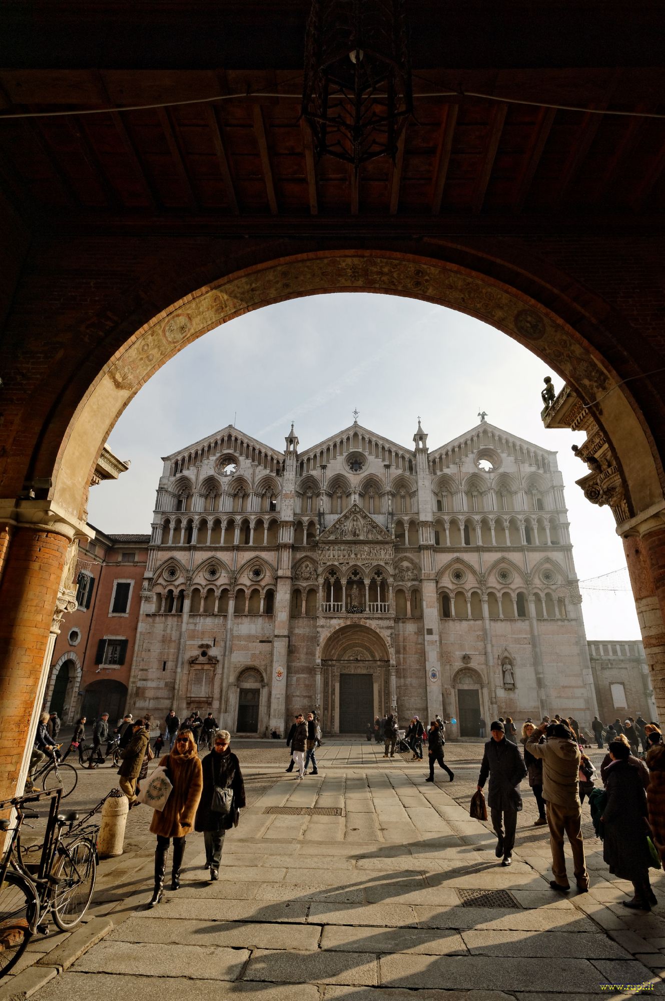 Ferrara - il Duomo, mattina invernale