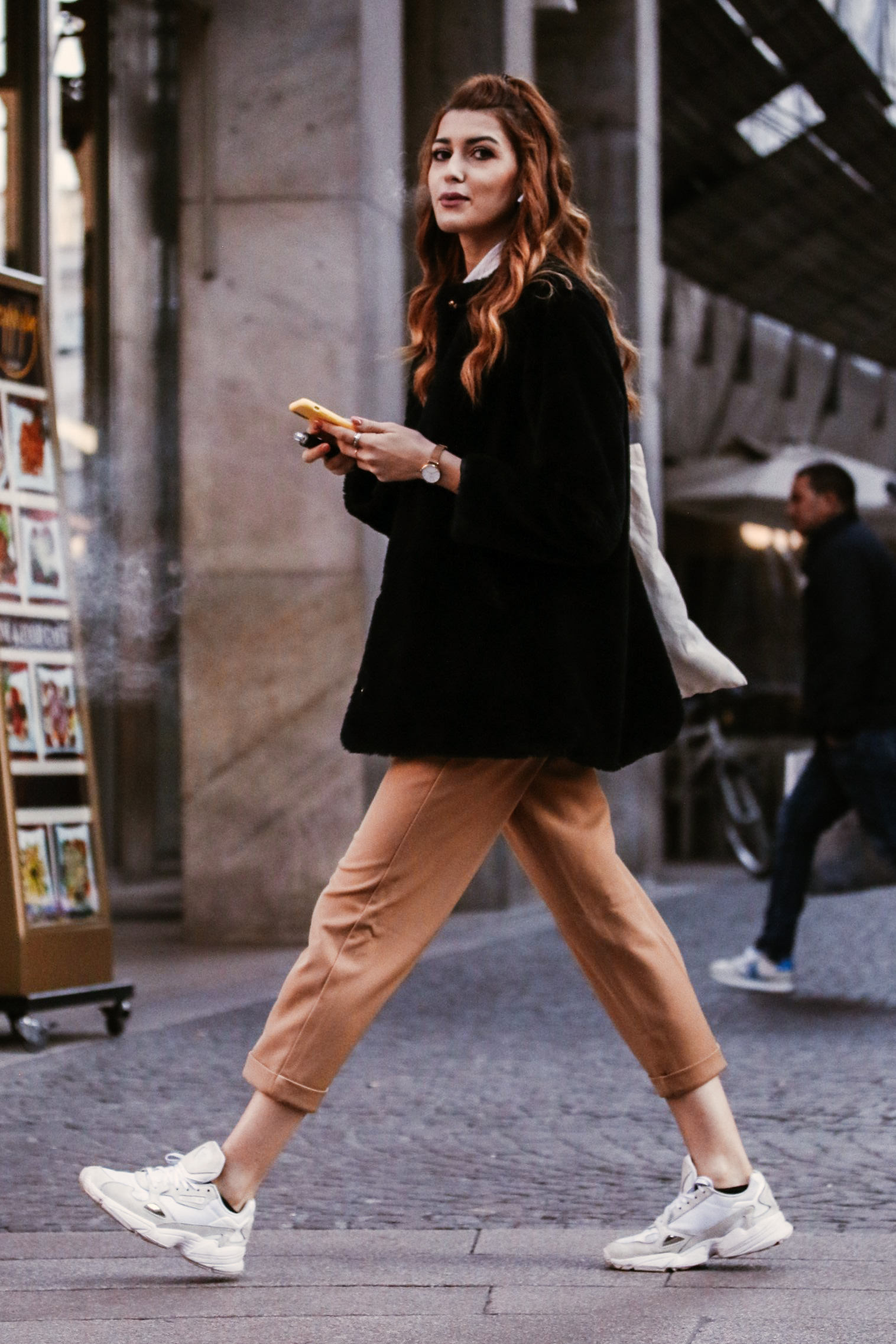 Do you see me walking?