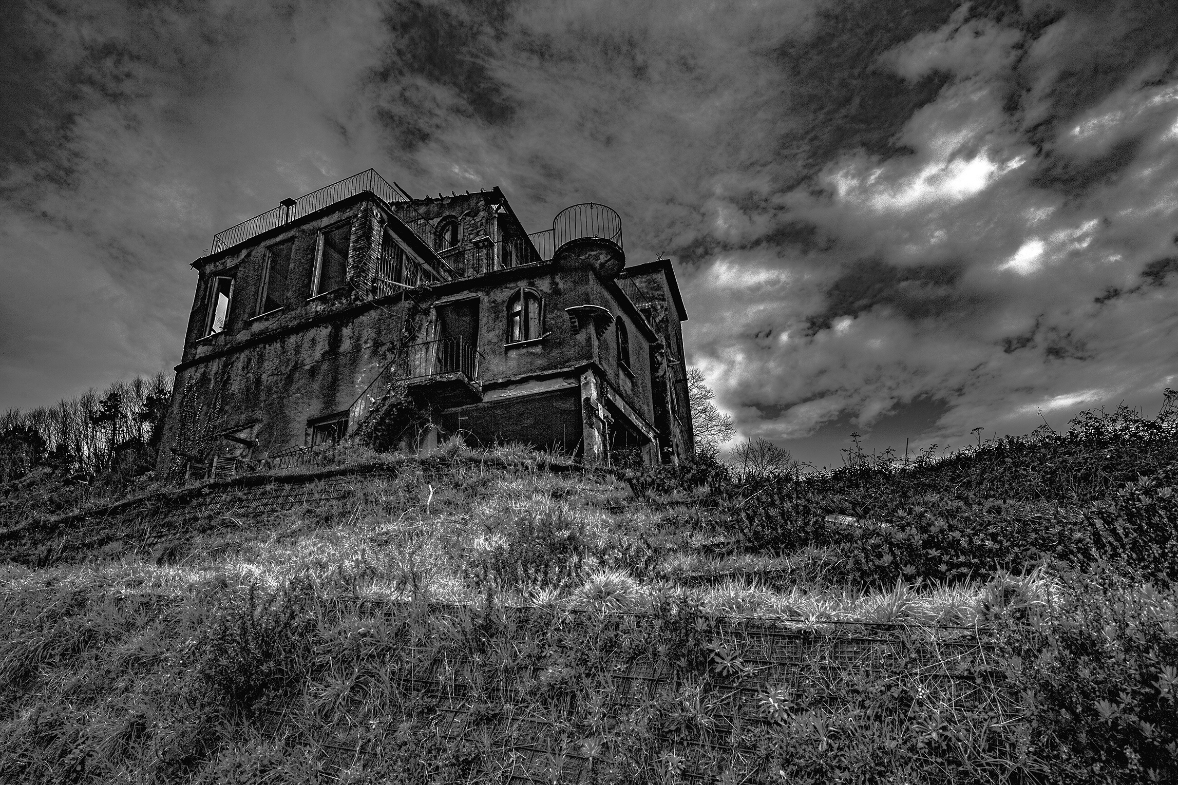 urbex -La villa delle streghe - 0