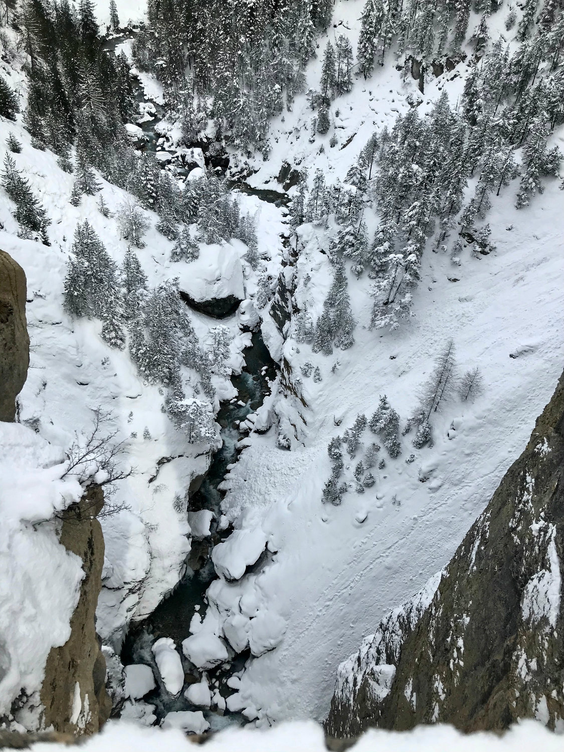 Ora uno sguardo giù...dal ponte