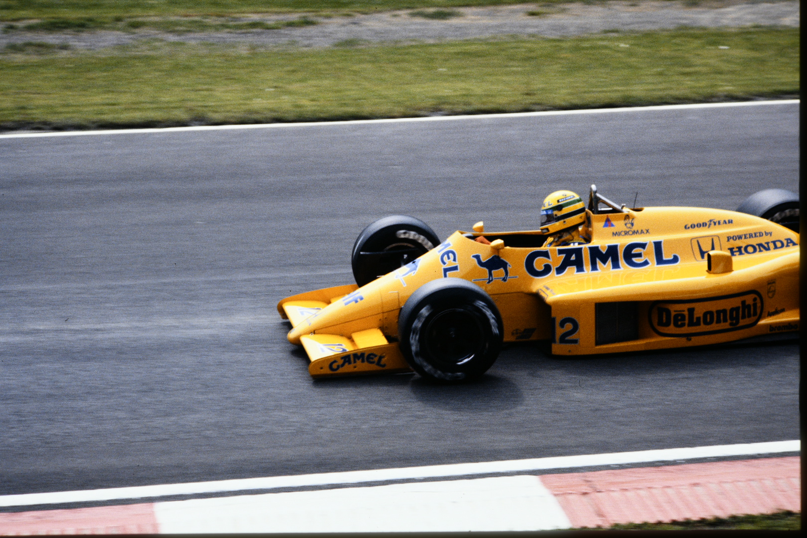 Ayrton Senna - Imola 1987 Nikon f301