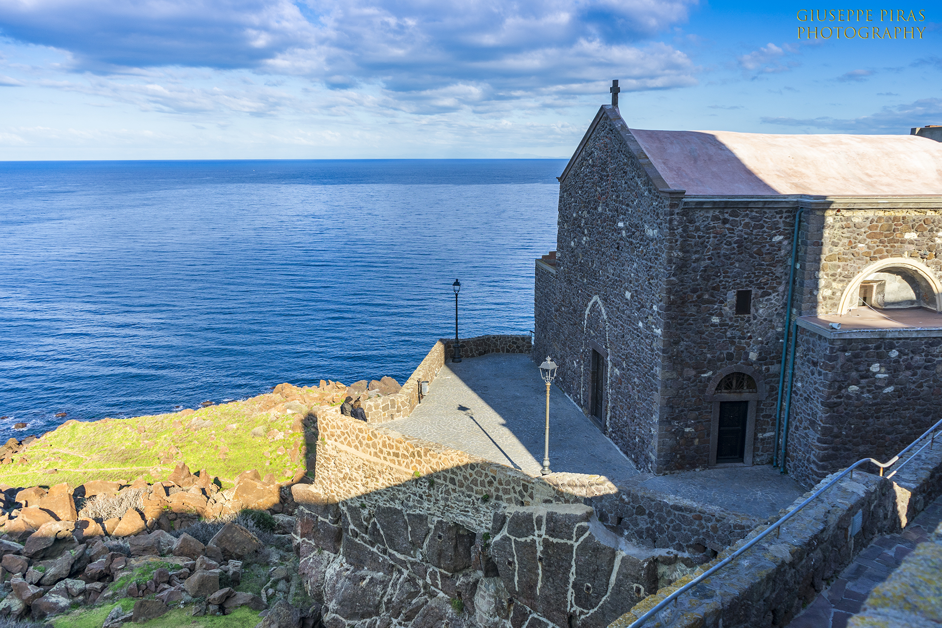 La chiesetta sul mare