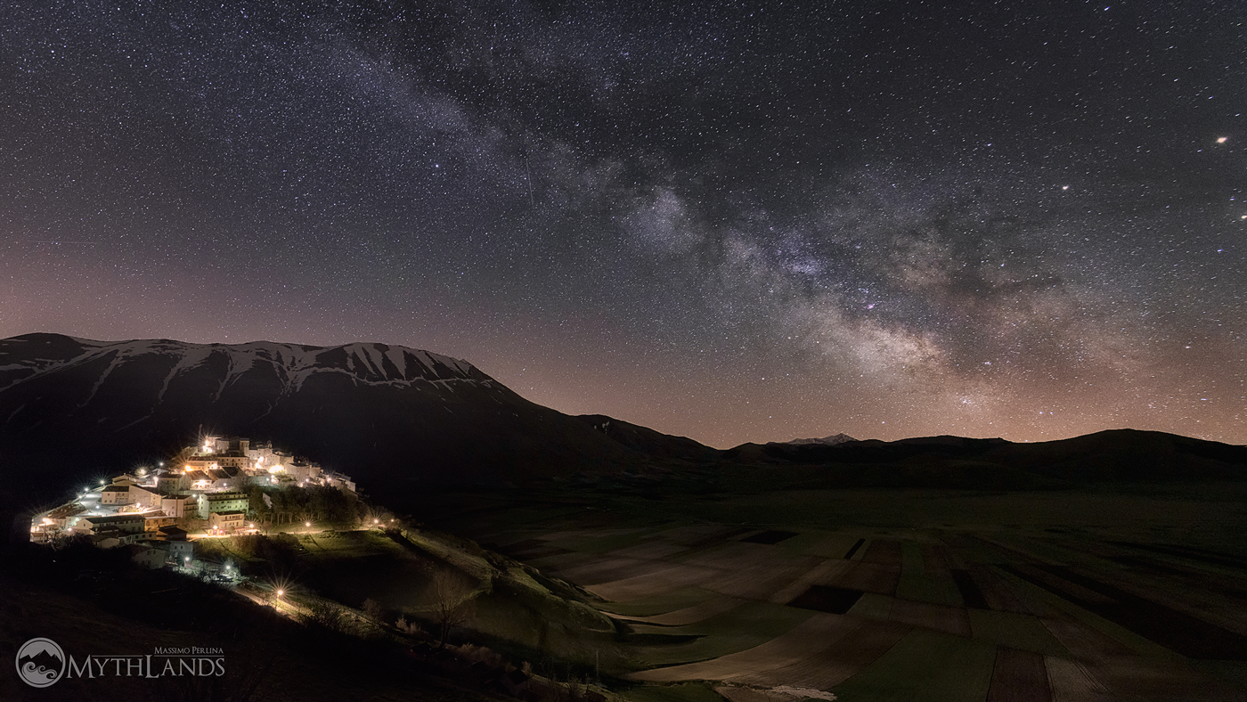 Flyng over Castelluccio