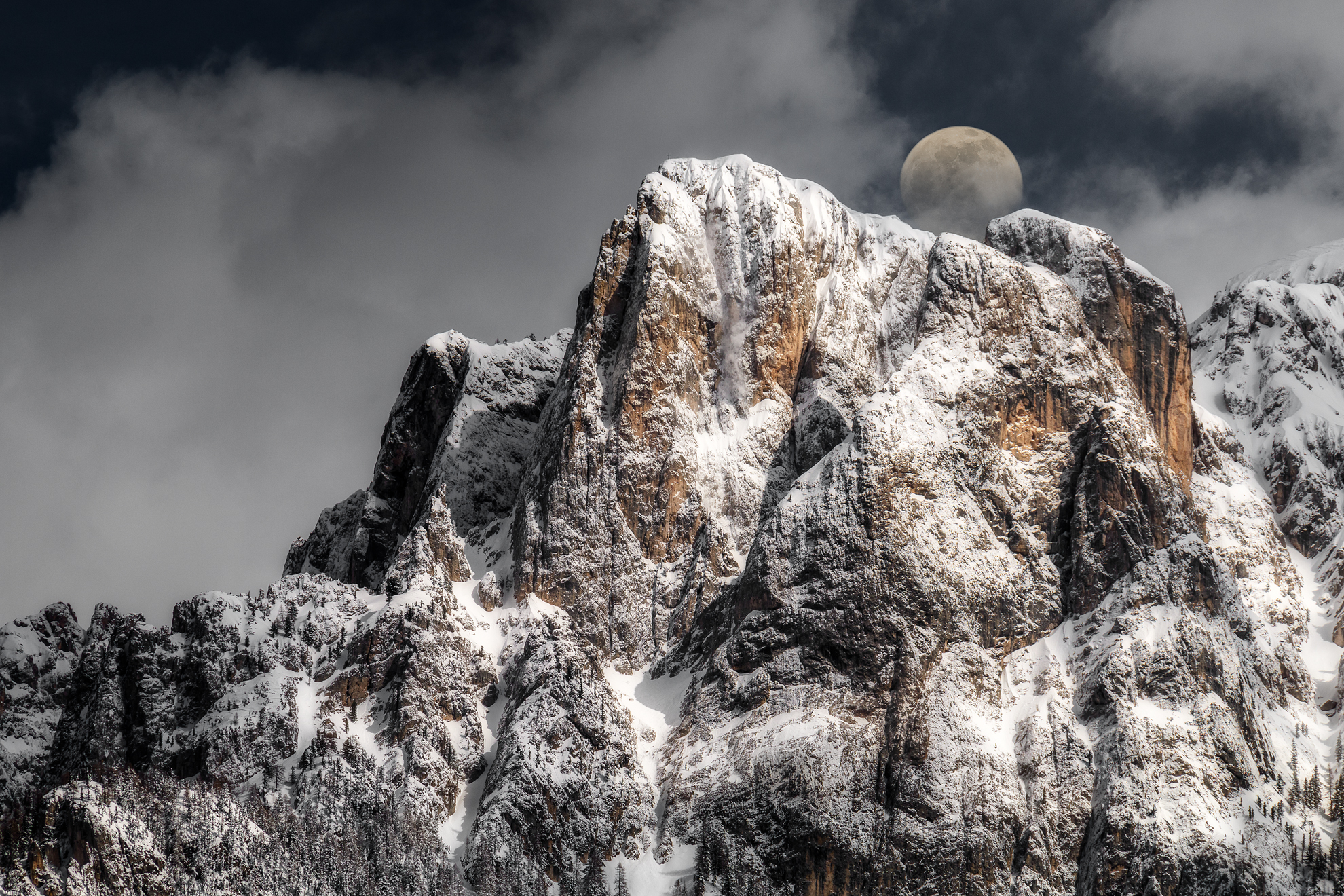 alba lunare sui Monzoni