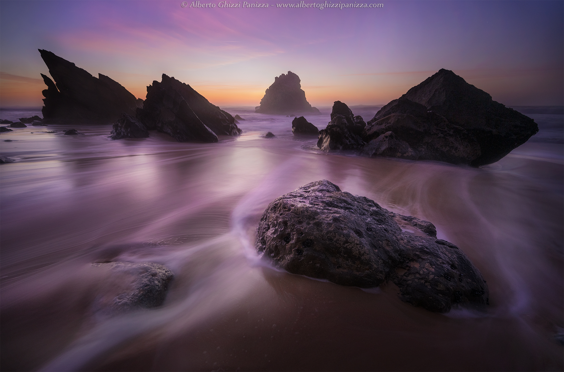 Scaglie di drago nell'oceano